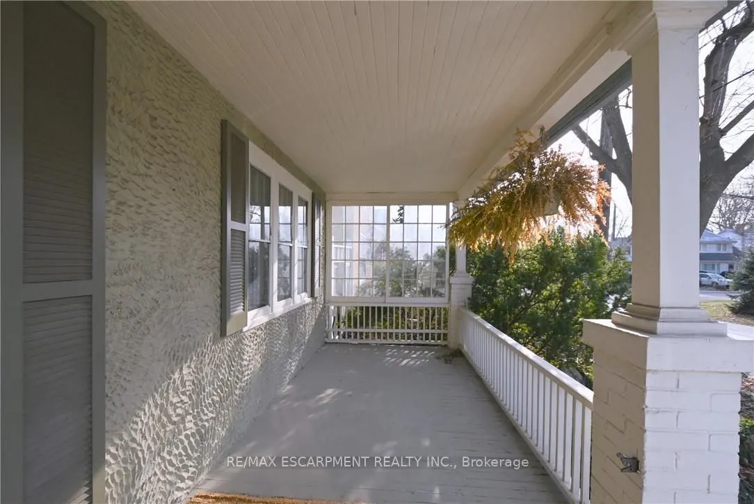 209 Allan Street