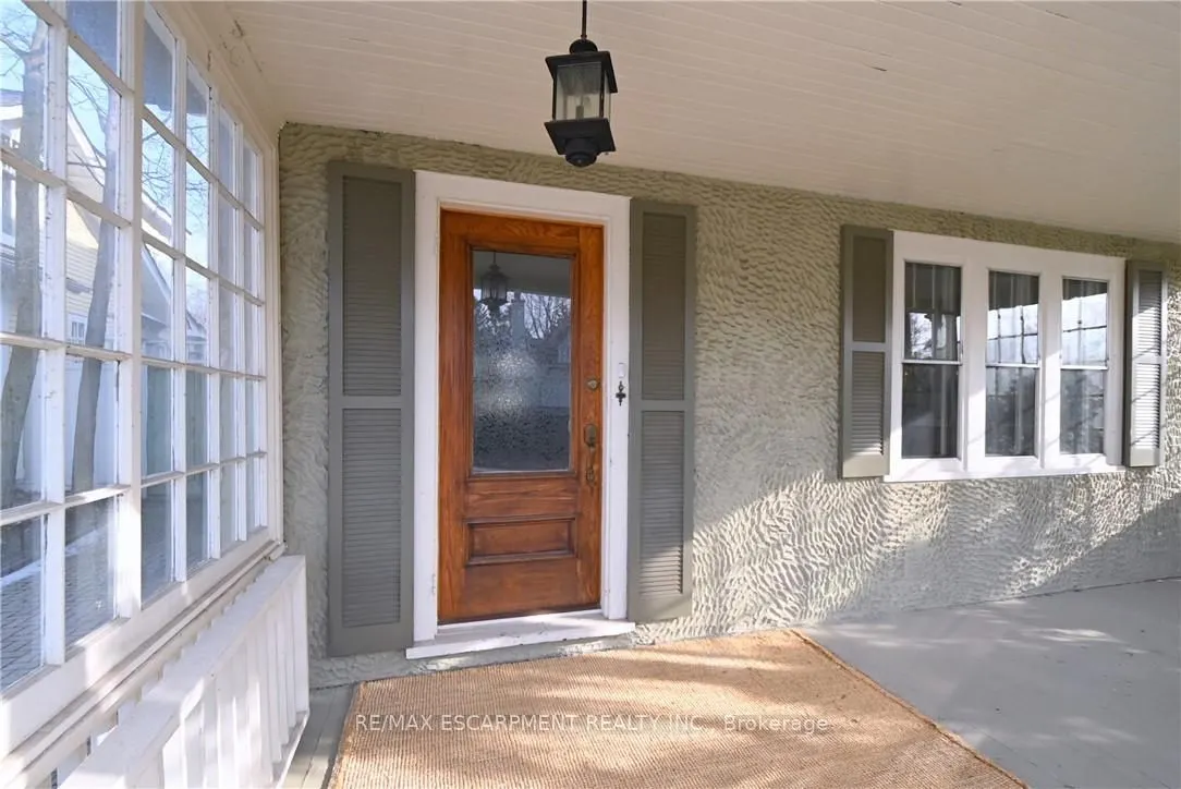 209 Allan Street