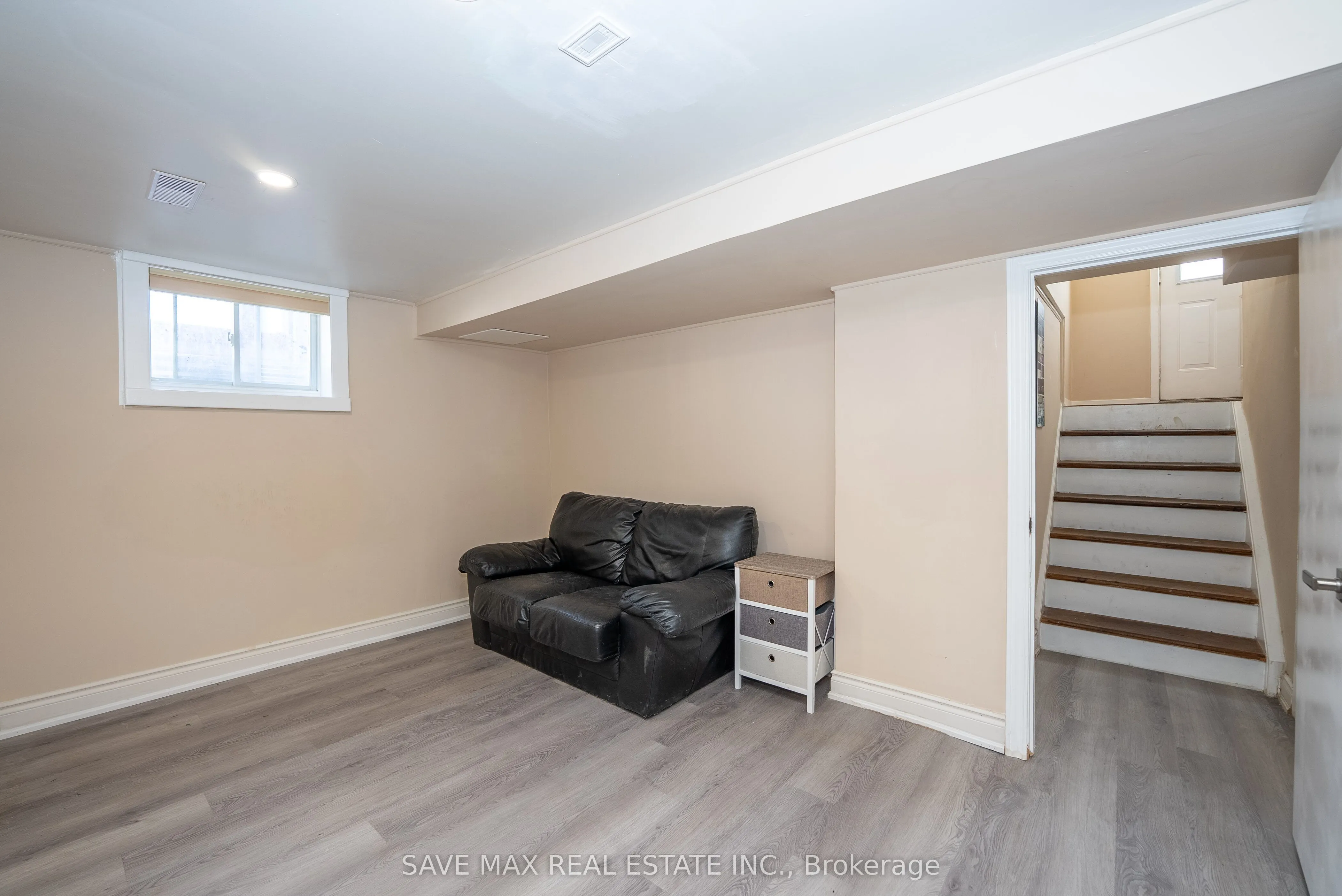 69 Eldomar Avenue