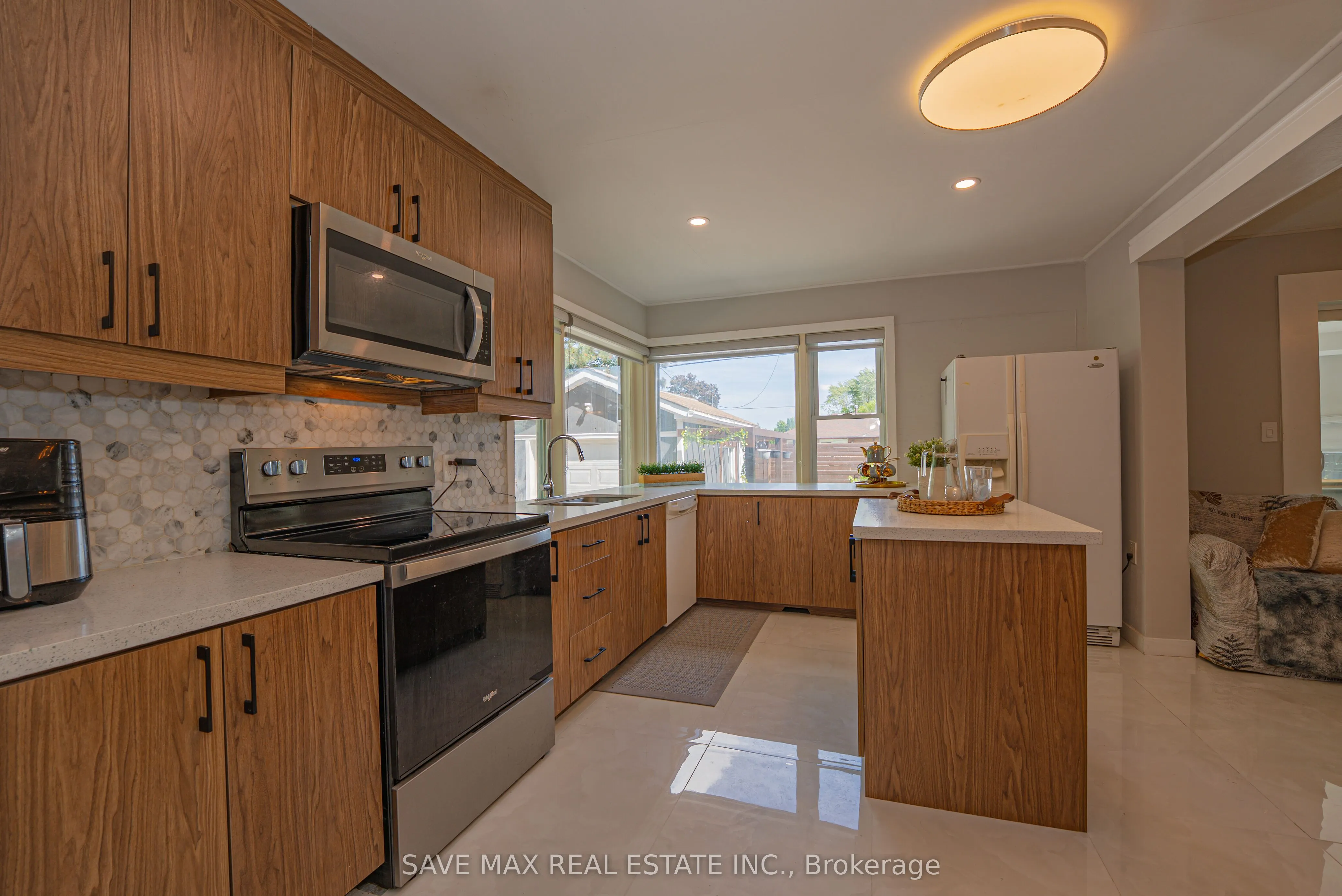 69 Eldomar Avenue