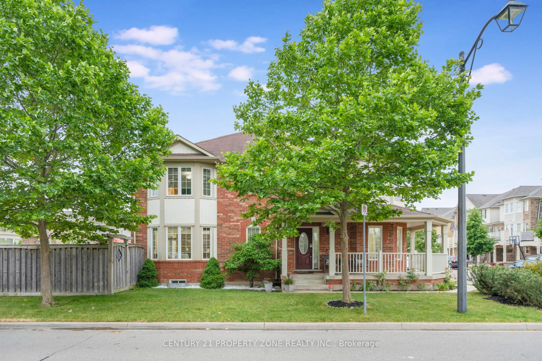 290 Woodley Crescent