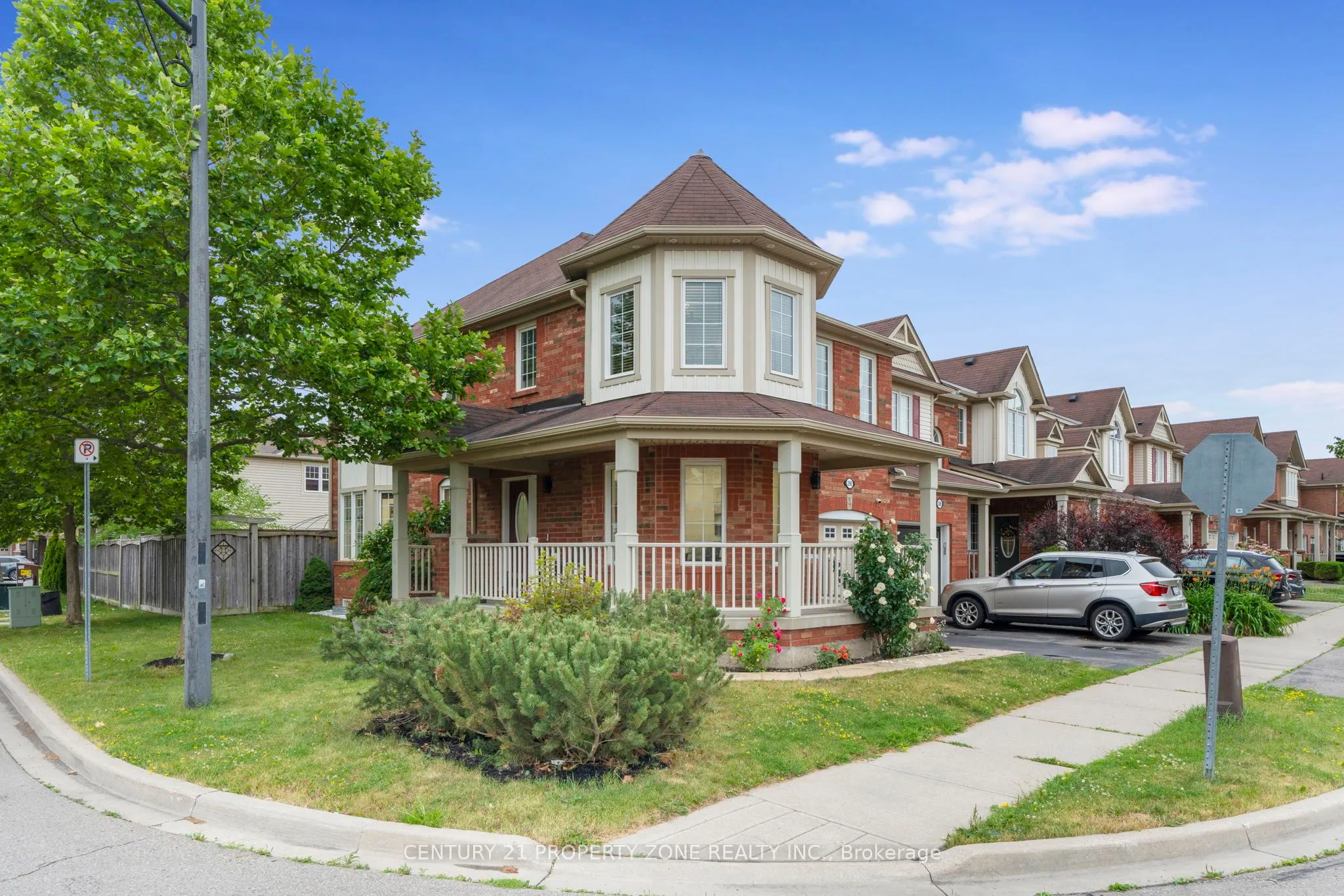 290 Woodley Crescent