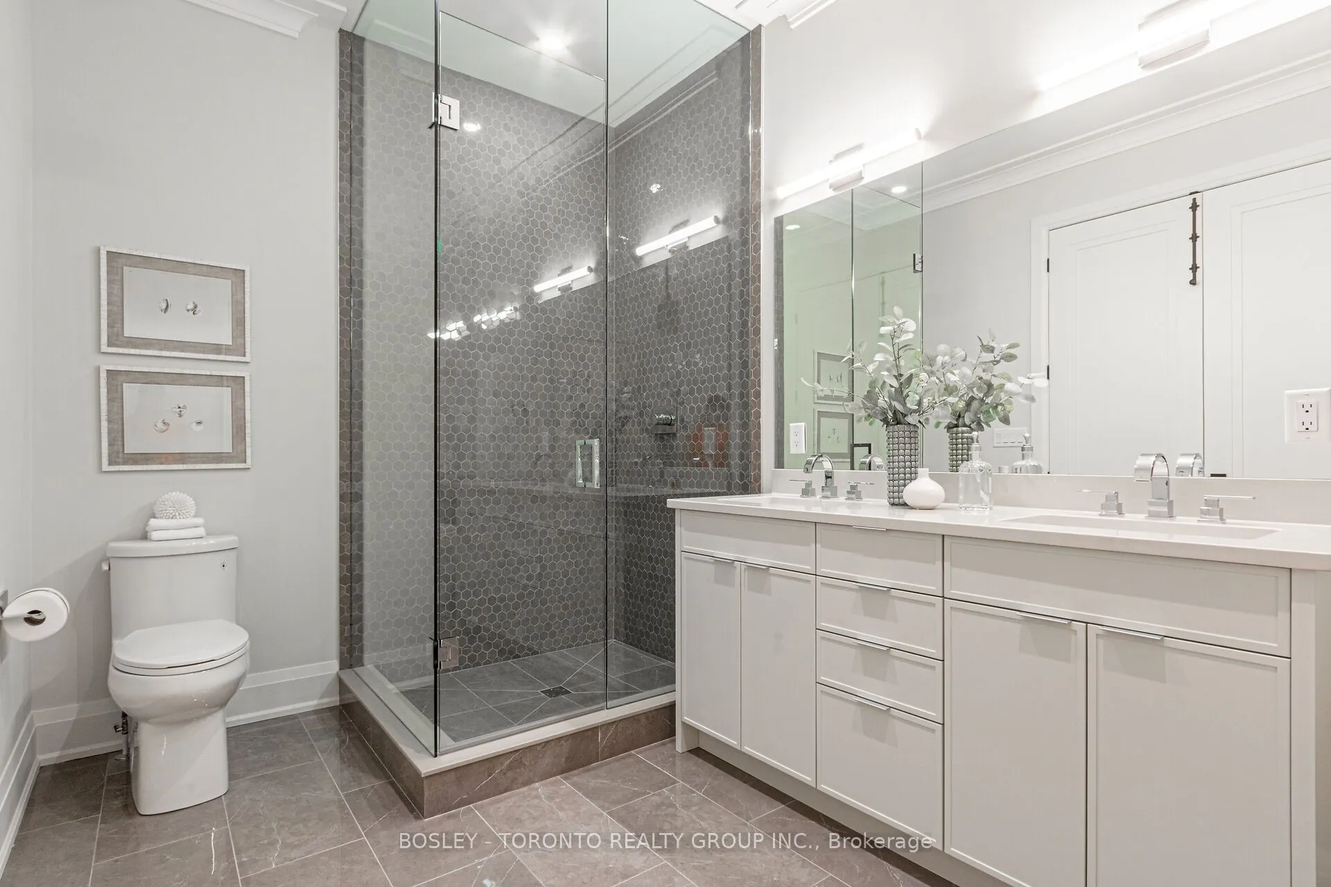 1138 Mona Road, #18