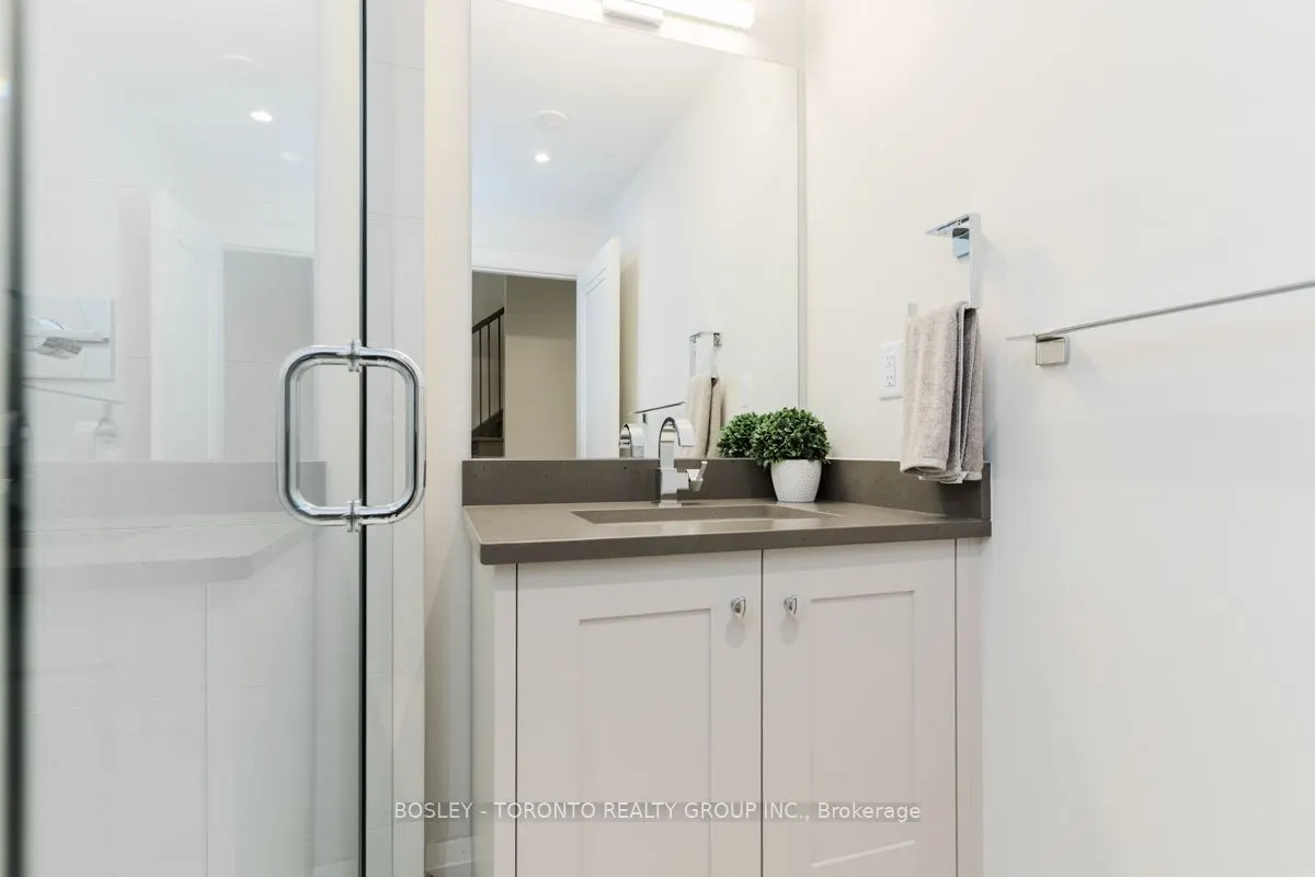 1138 Mona Road, #18