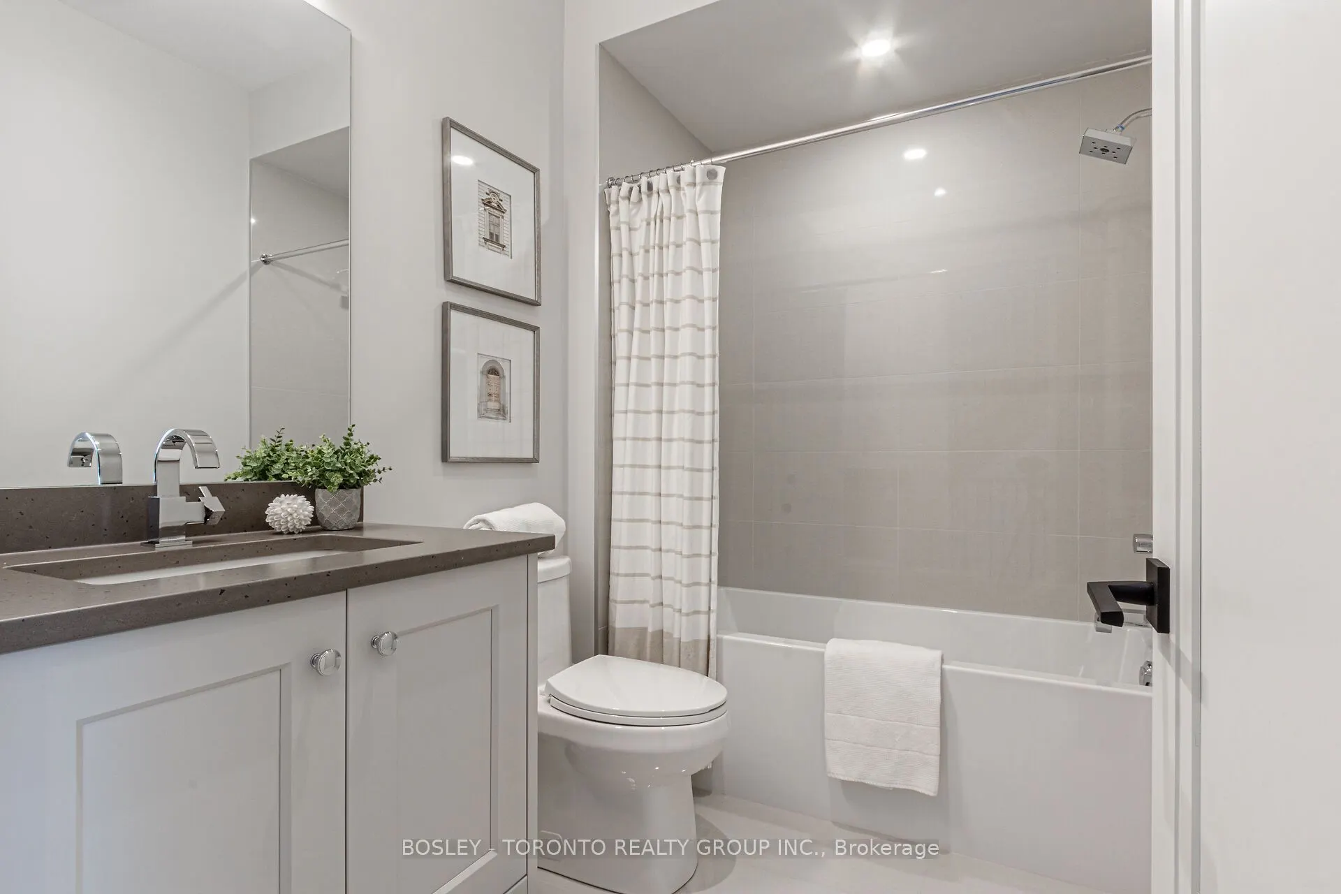 1138 Mona Road, #18