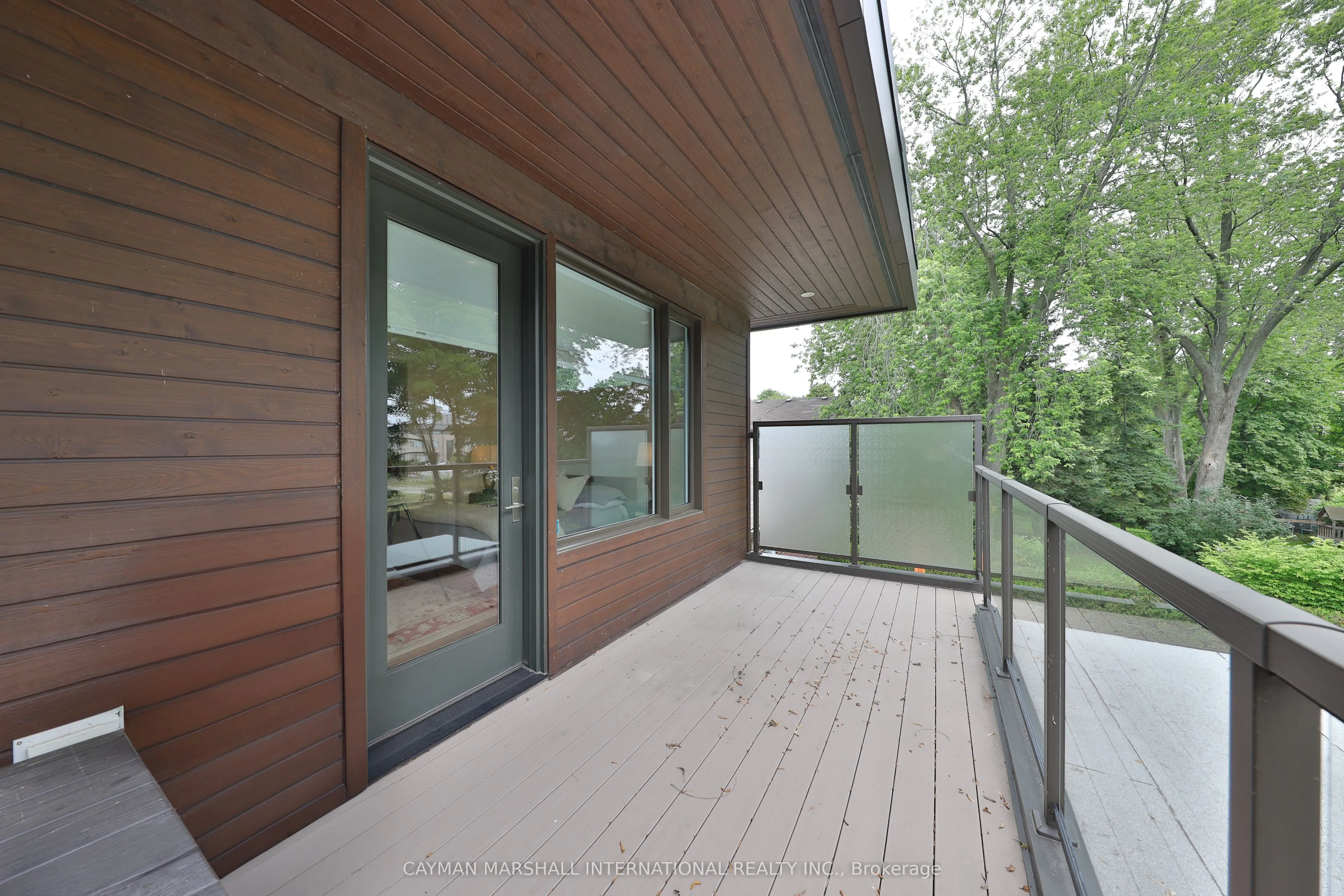 49 Pine Avenue S