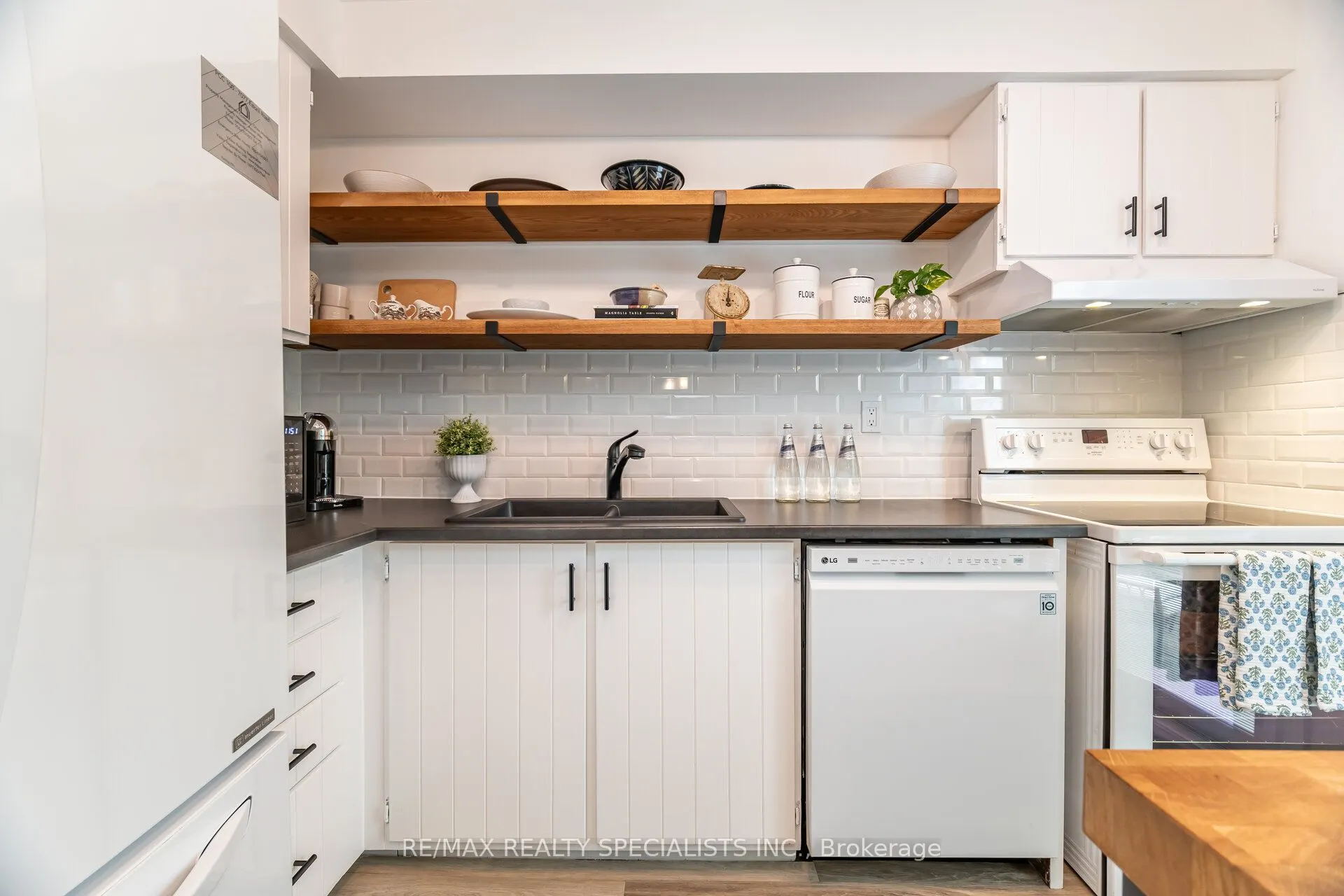 7077 Estoril Road, #12