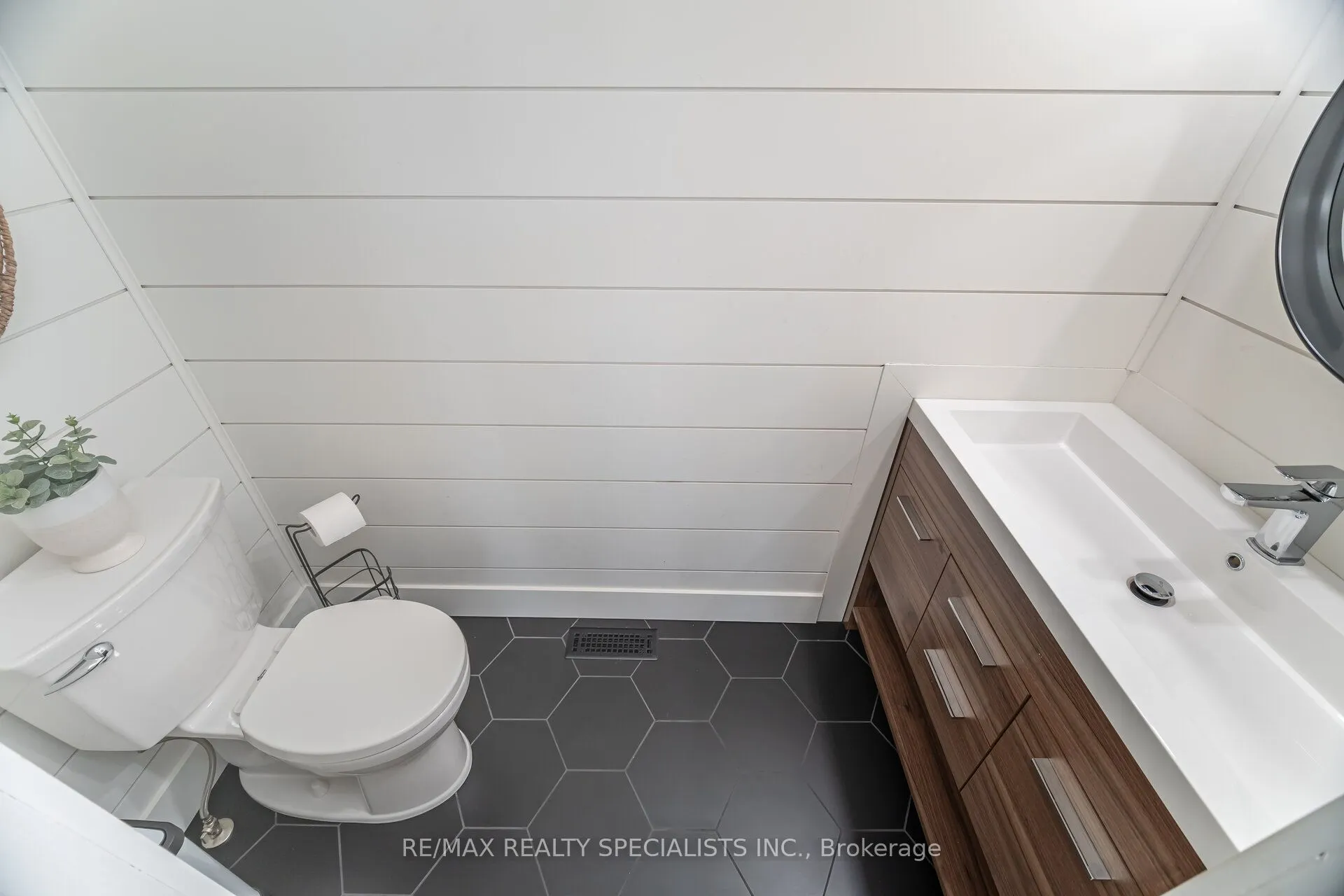 7077 Estoril Road, #12