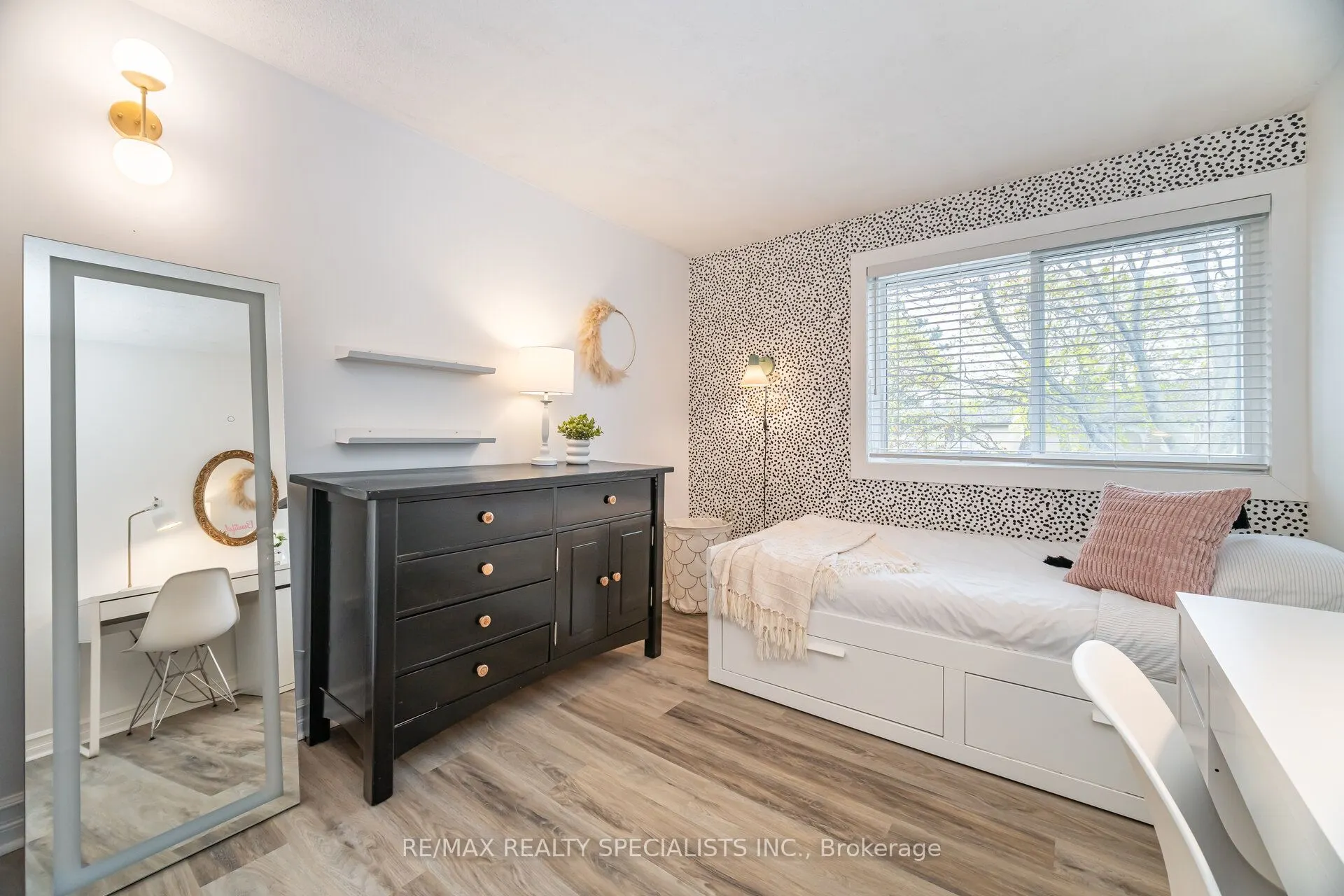 7077 Estoril Road, #12