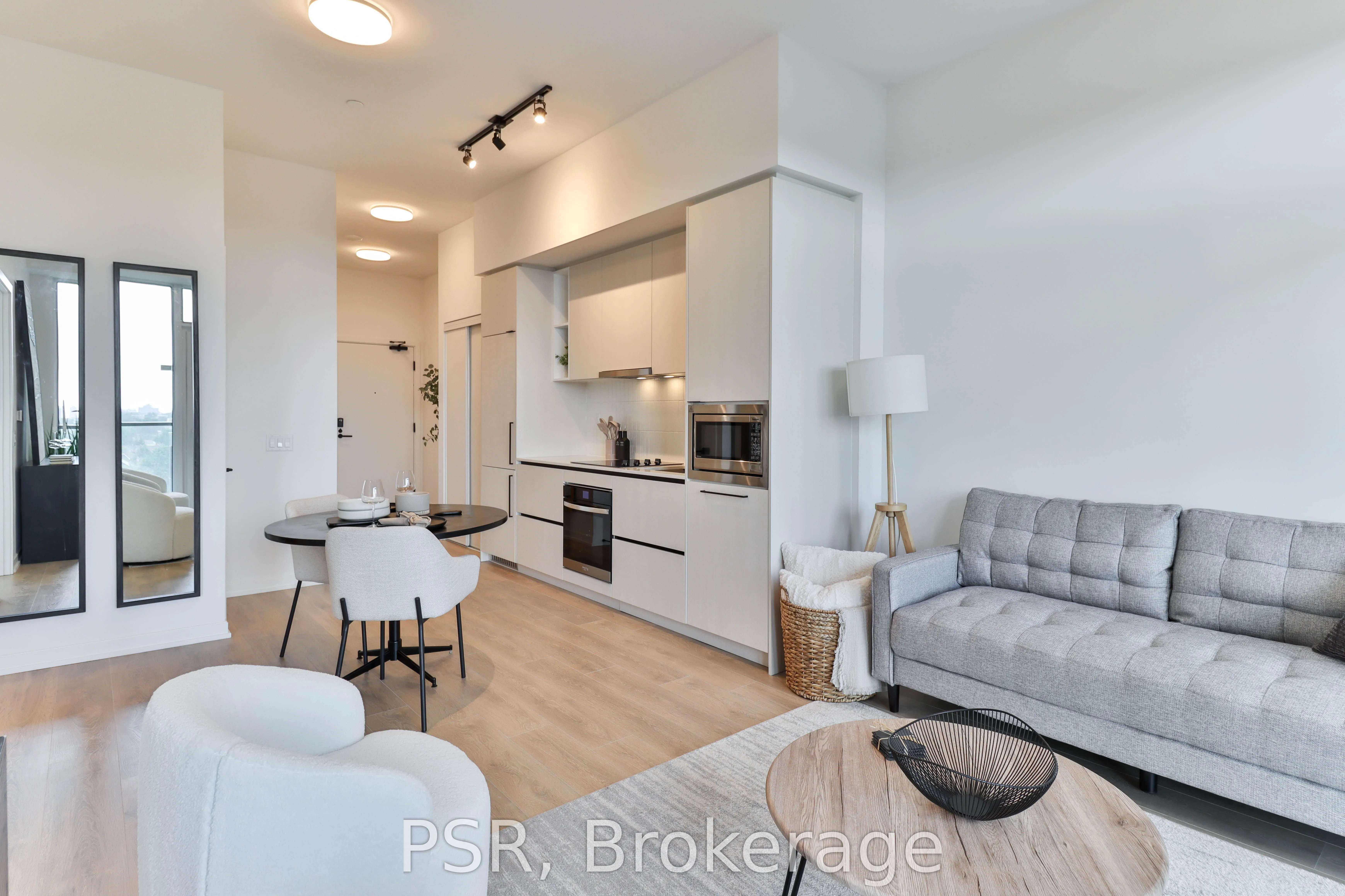 1285 Dupont Street, #702