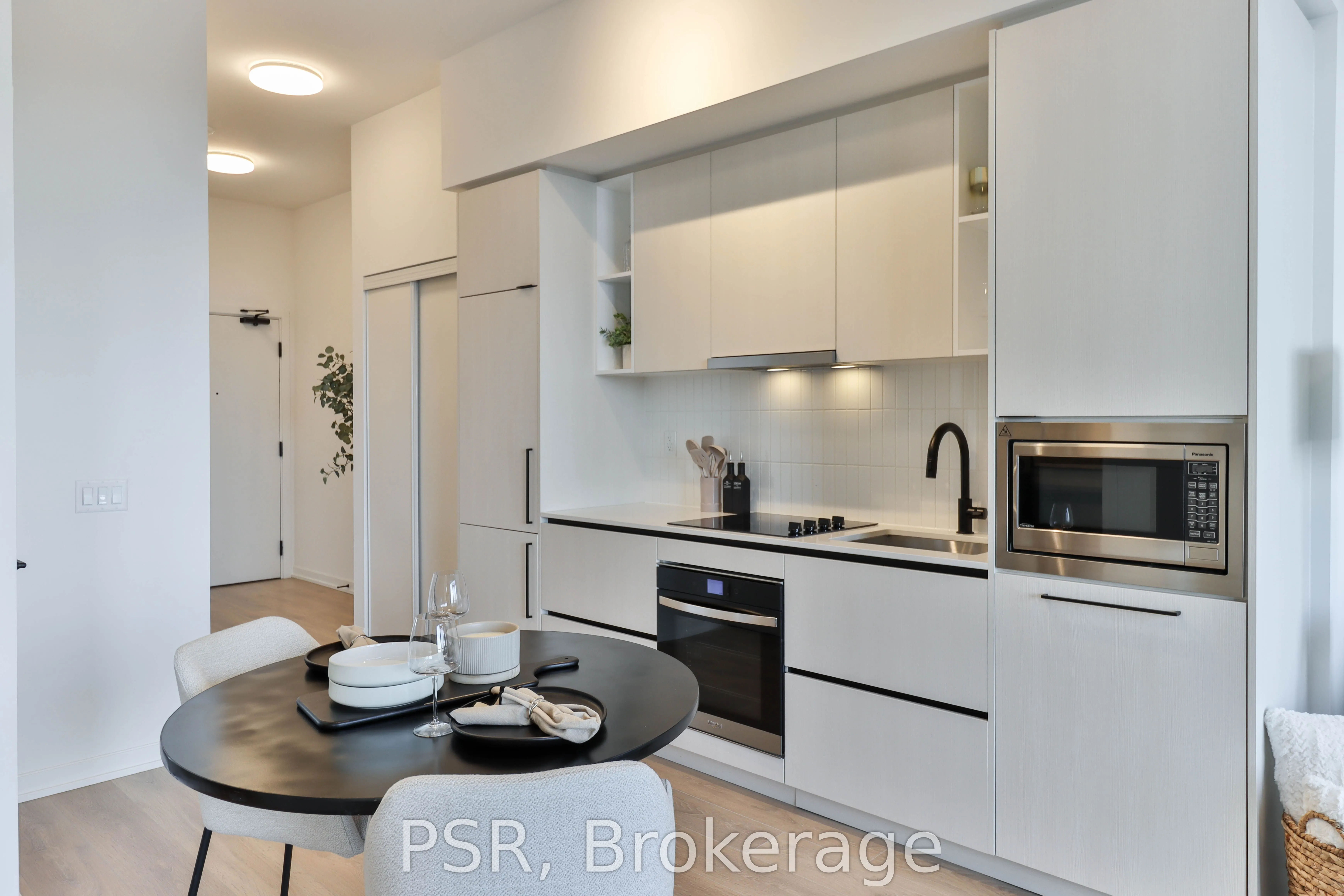 1285 Dupont Street, #702