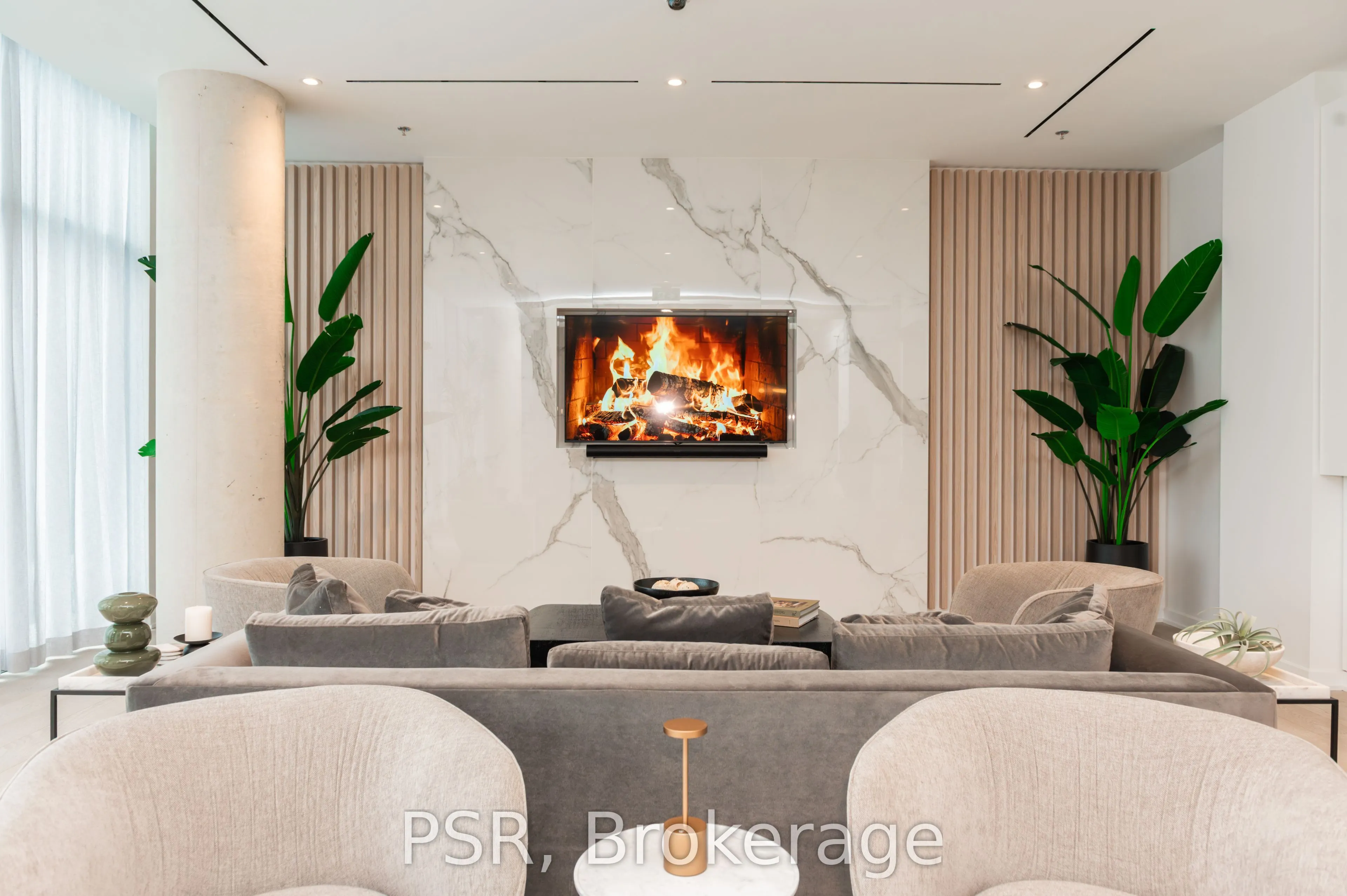 1285 Dupont Street, #702