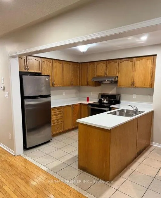 8 Silver Egret Road, #Main