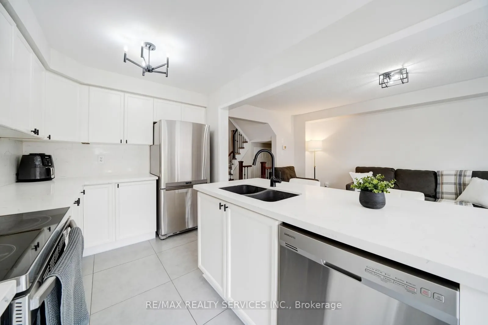 49 Woodcote Crescent