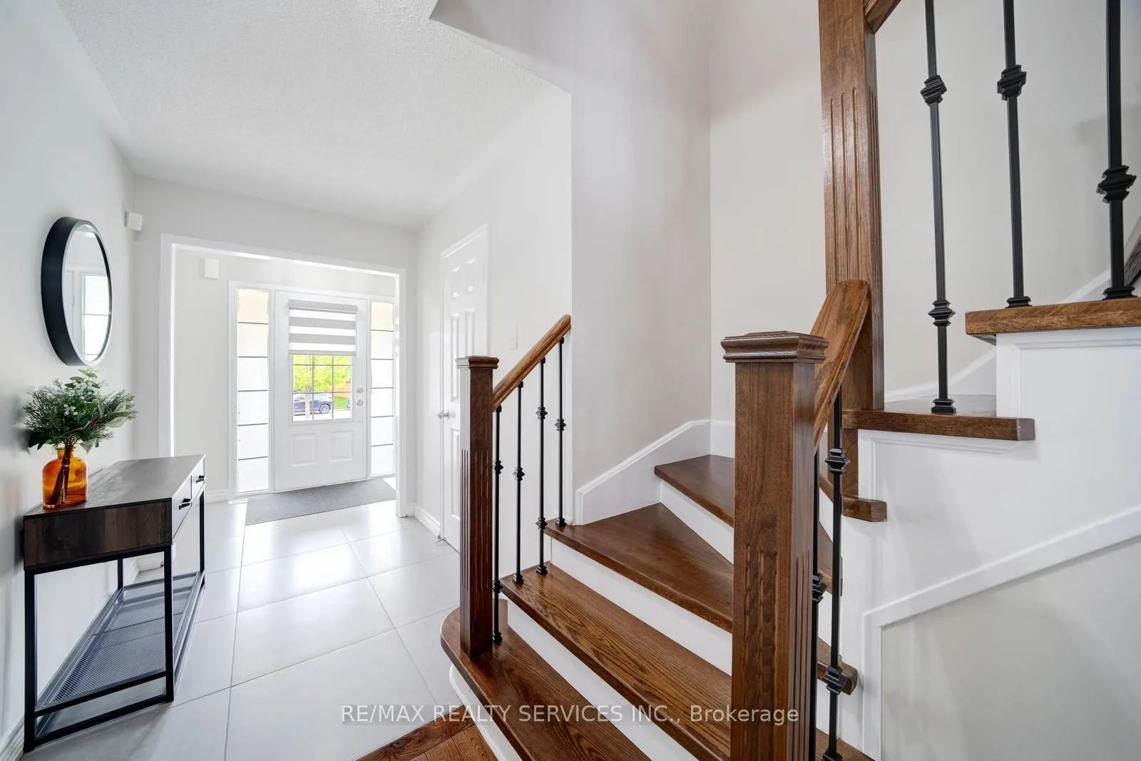 49 Woodcote Crescent