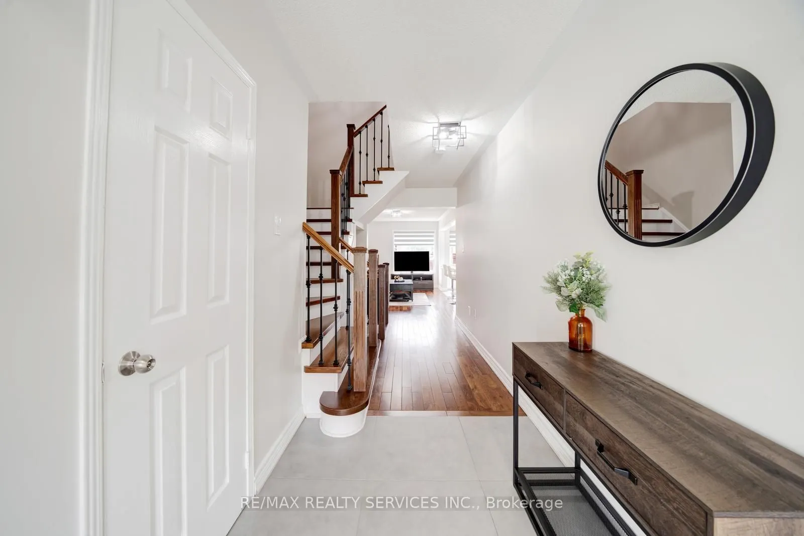 49 Woodcote Crescent