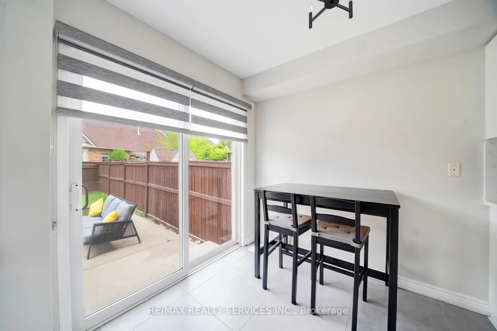 49 Woodcote Crescent