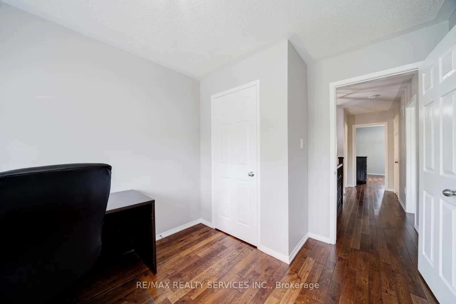 49 Woodcote Crescent
