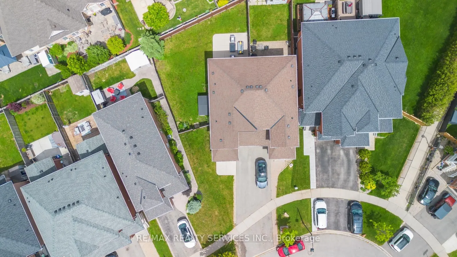 49 Woodcote Crescent
