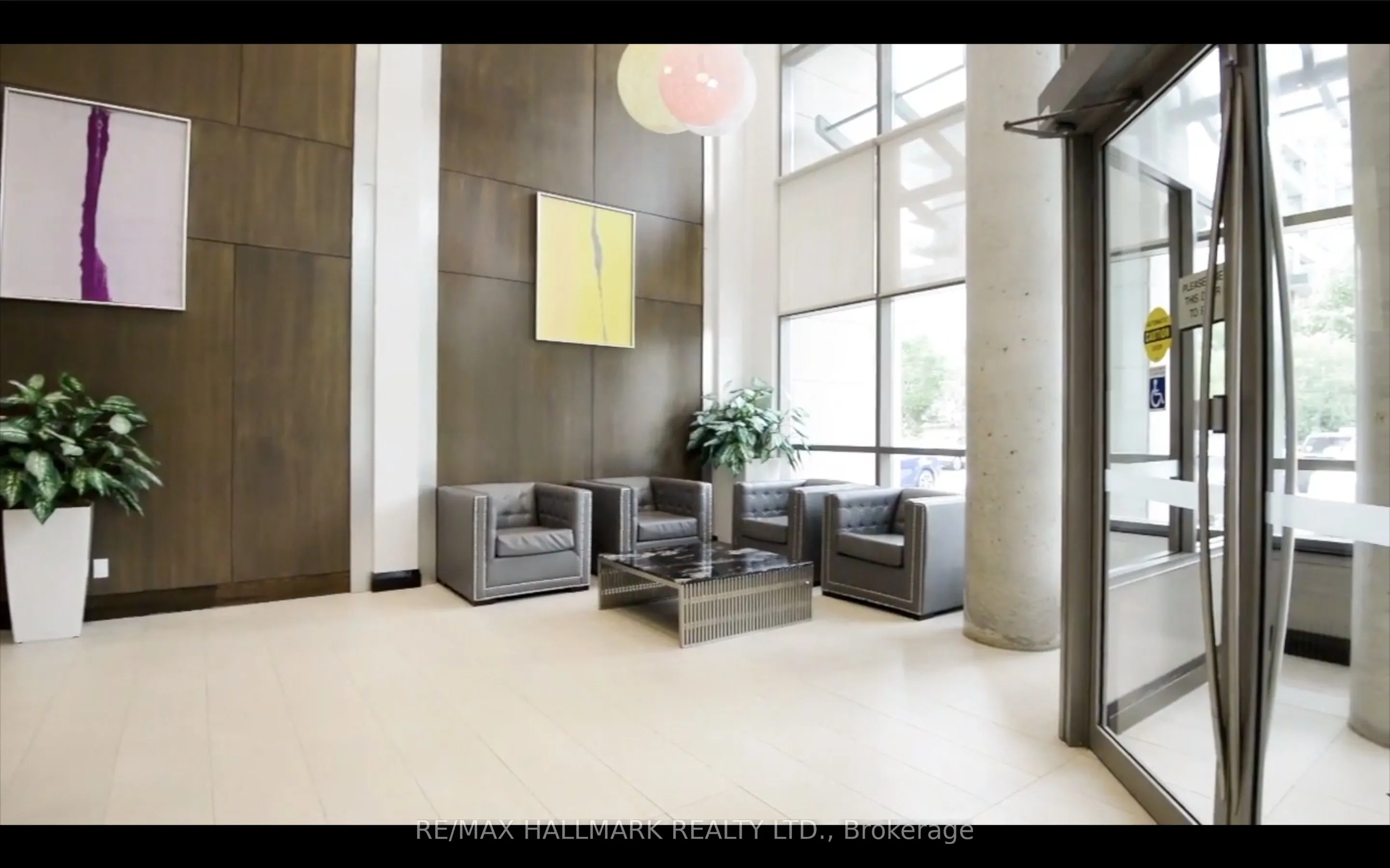 3504 Hurontario St Street, #3005