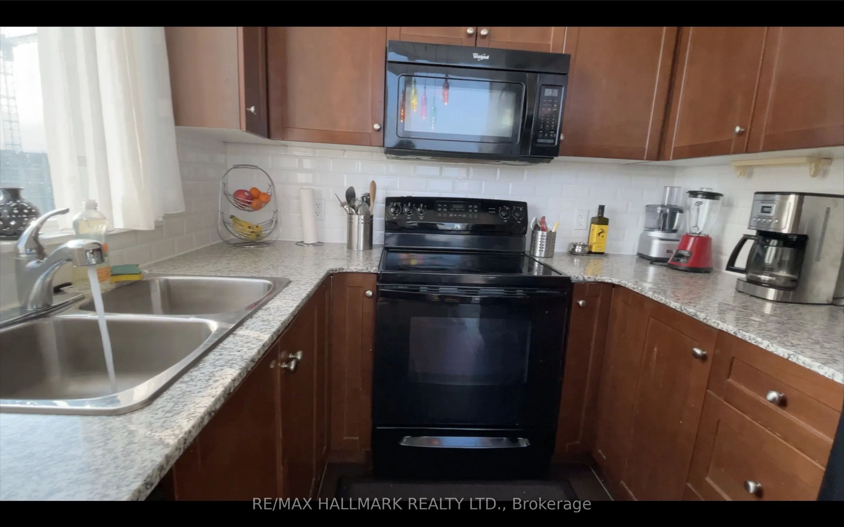 3504 Hurontario St Street, #3005