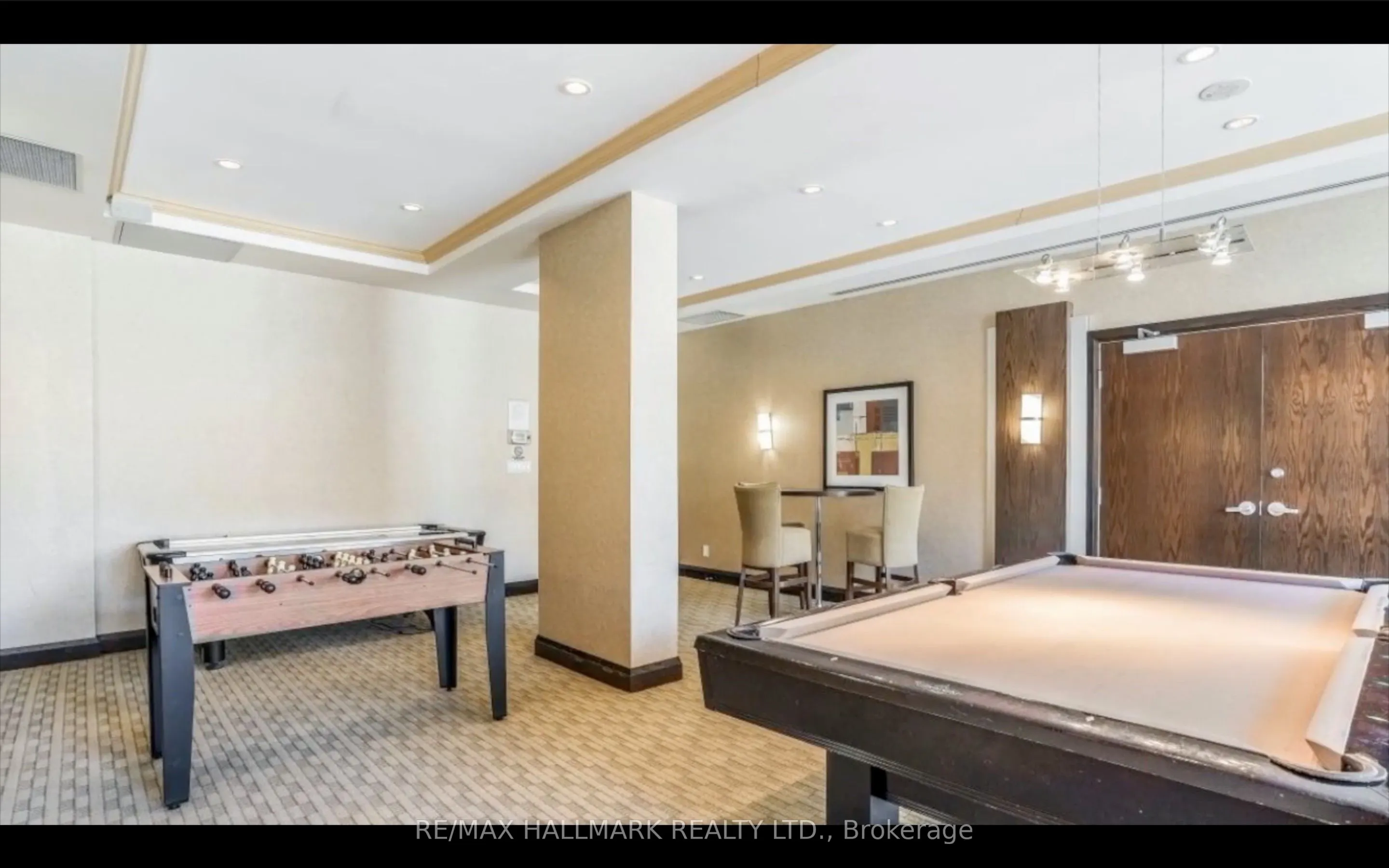 3504 Hurontario St Street, #3005