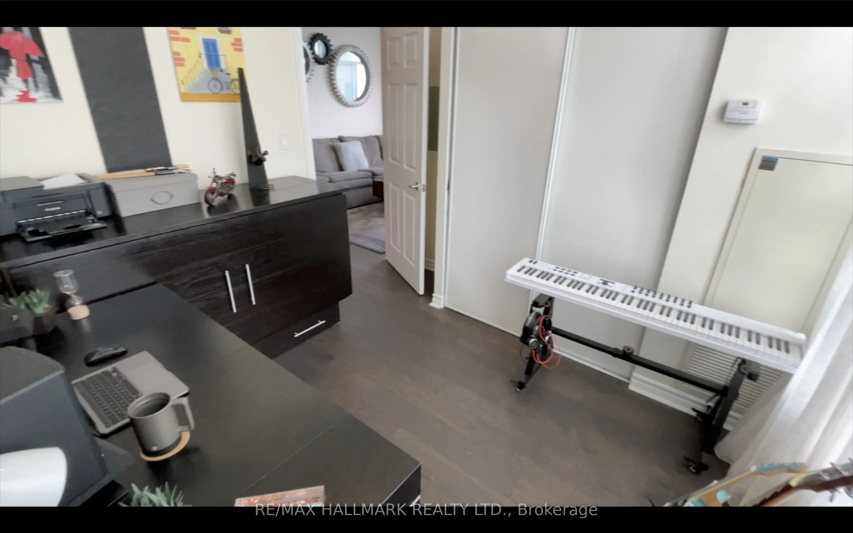 3504 Hurontario St Street, #3005