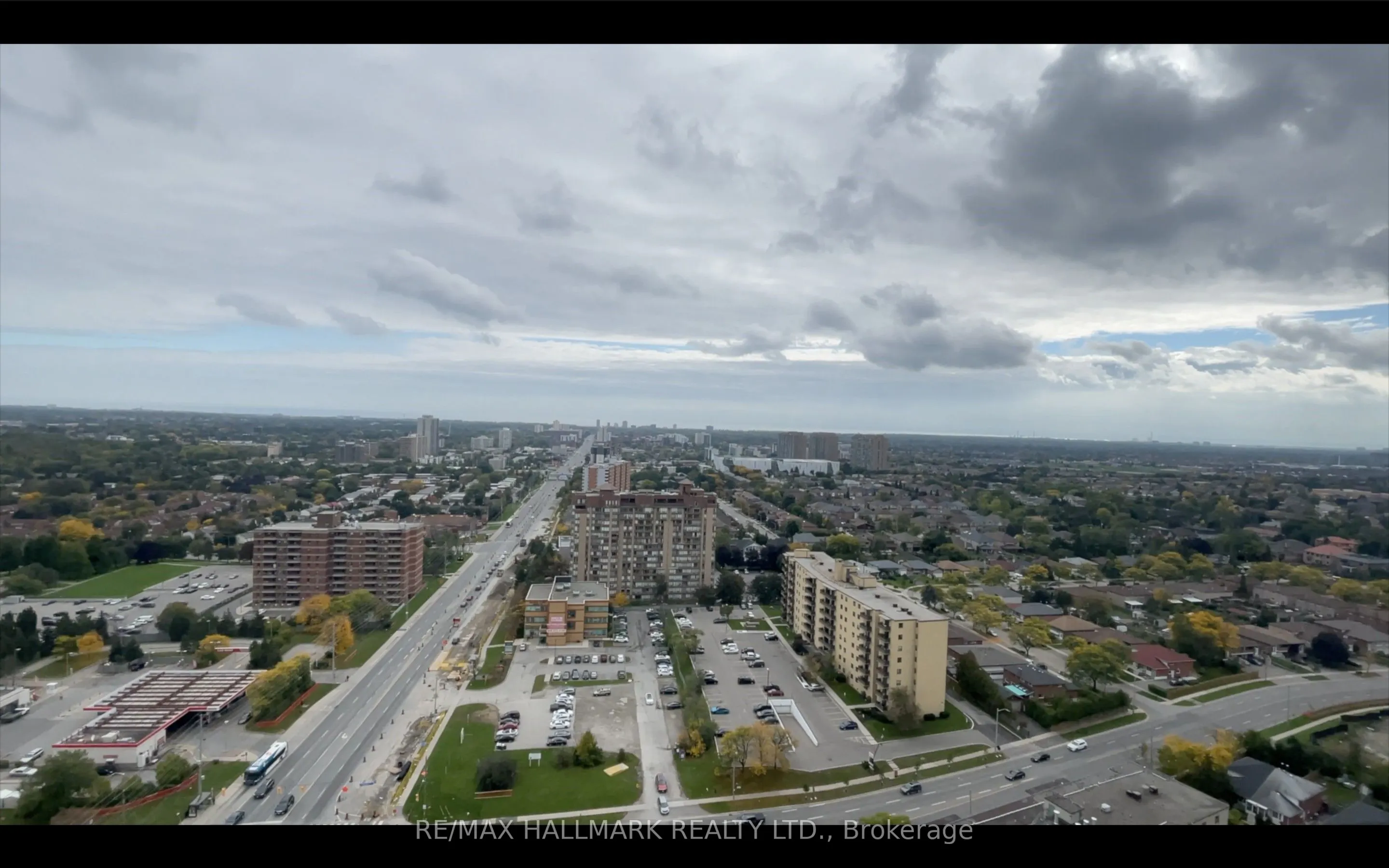 3504 Hurontario St Street, #3005