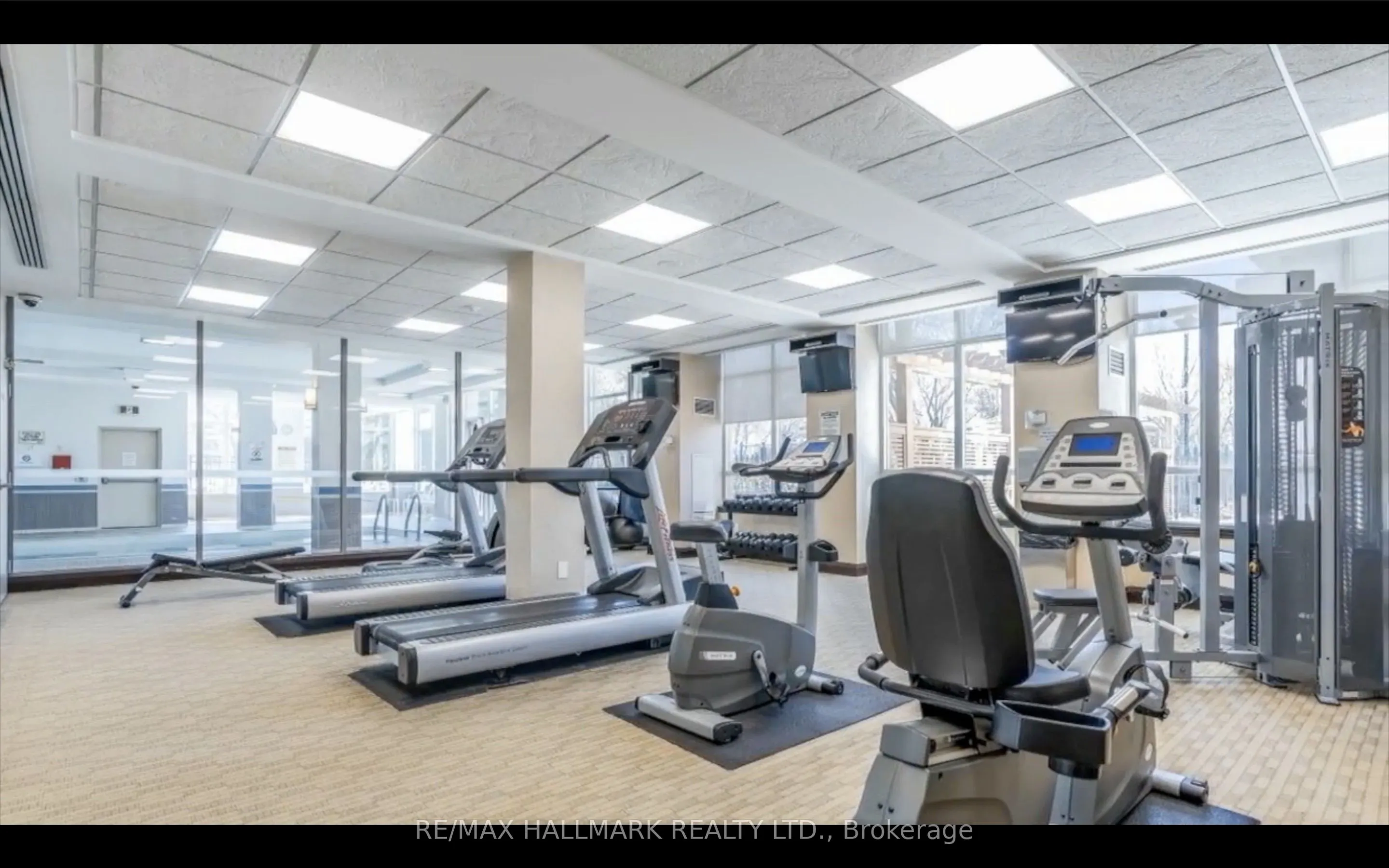 3504 Hurontario St Street, #3005