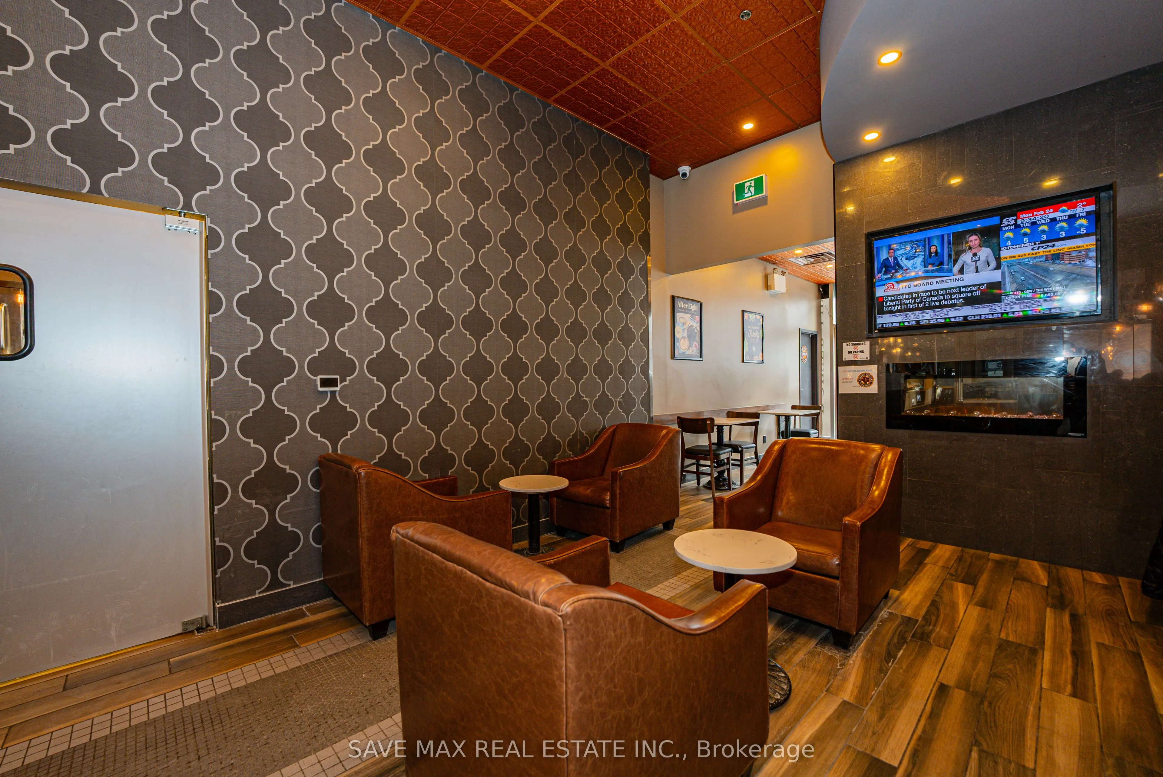 515 Lakeshore Road E, #101