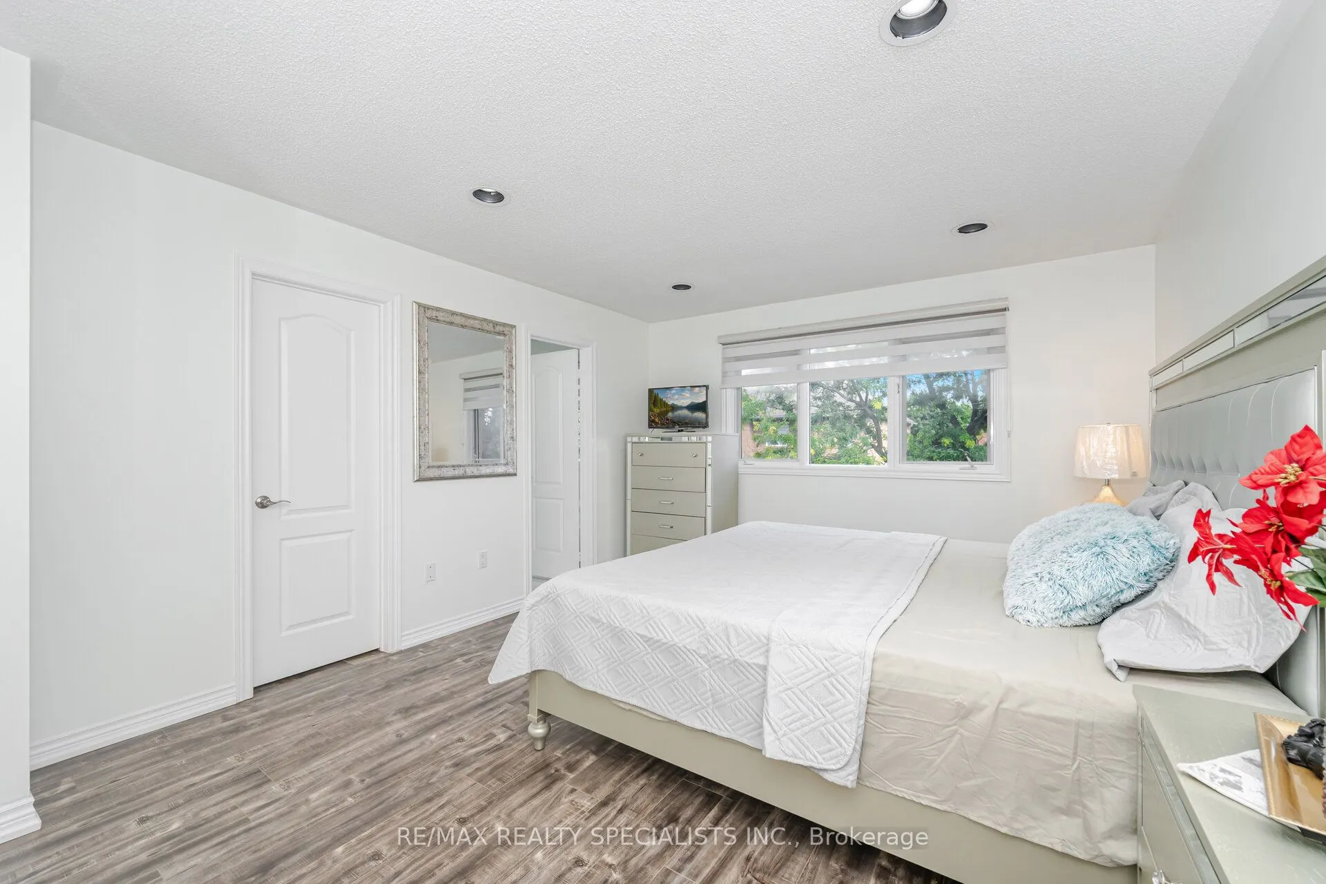 33 Asterwind Crescent