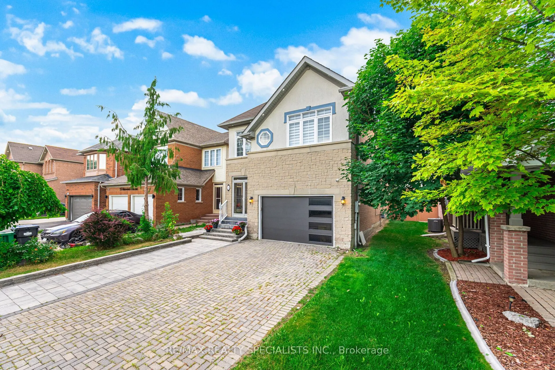 33 Asterwind Crescent