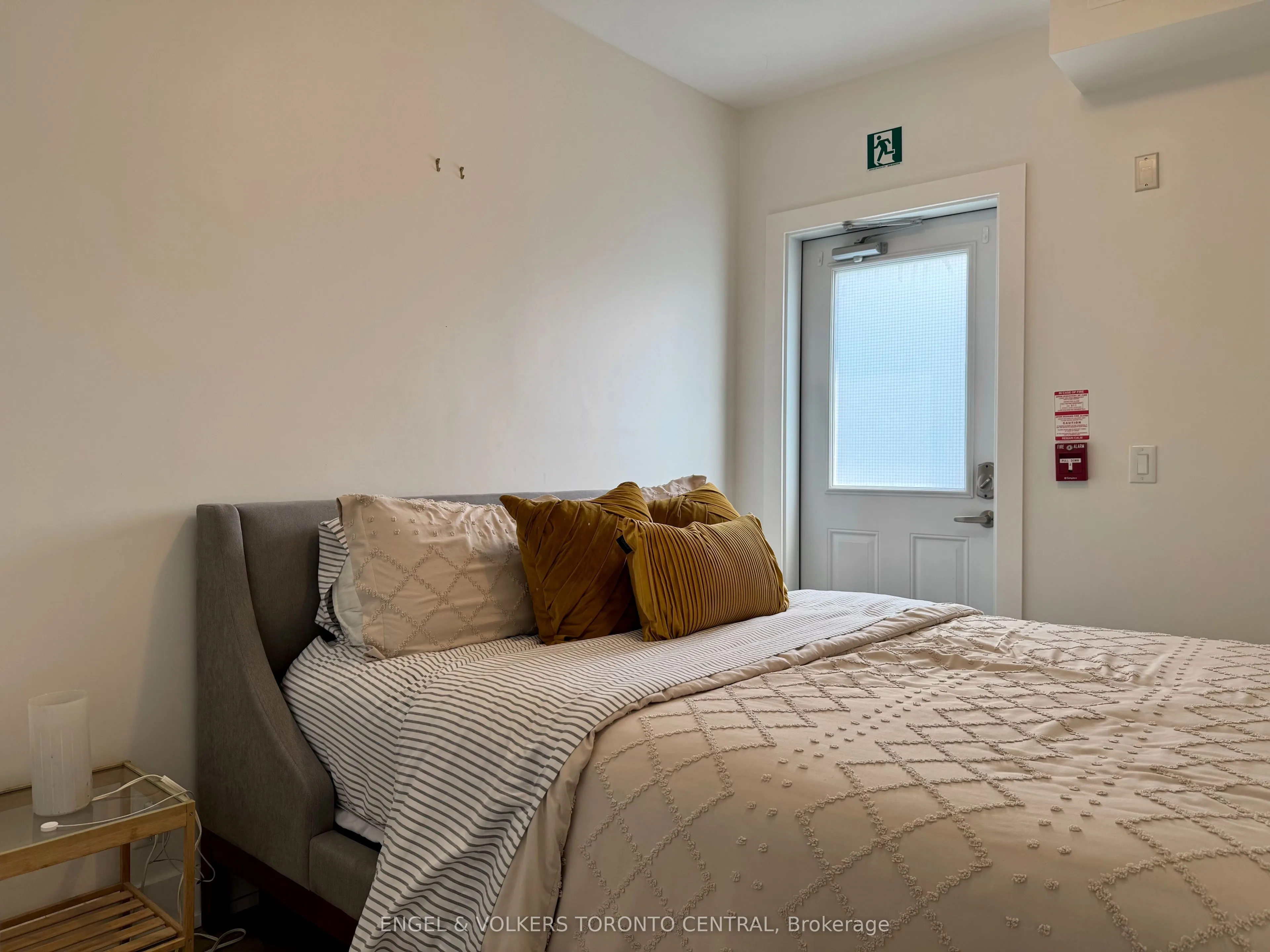 1555 Bloor Street W, #1