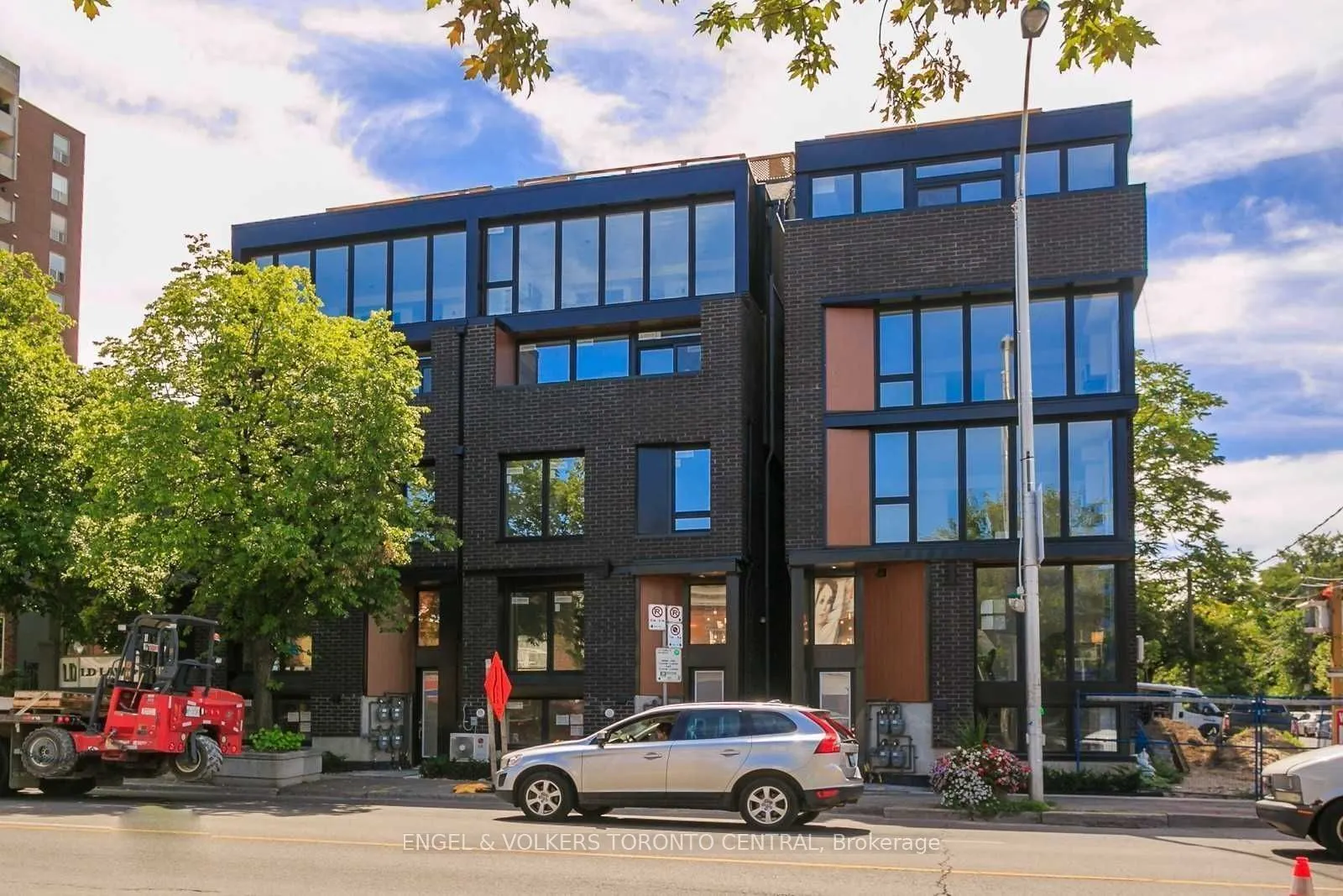 1555 Bloor Street W, #1