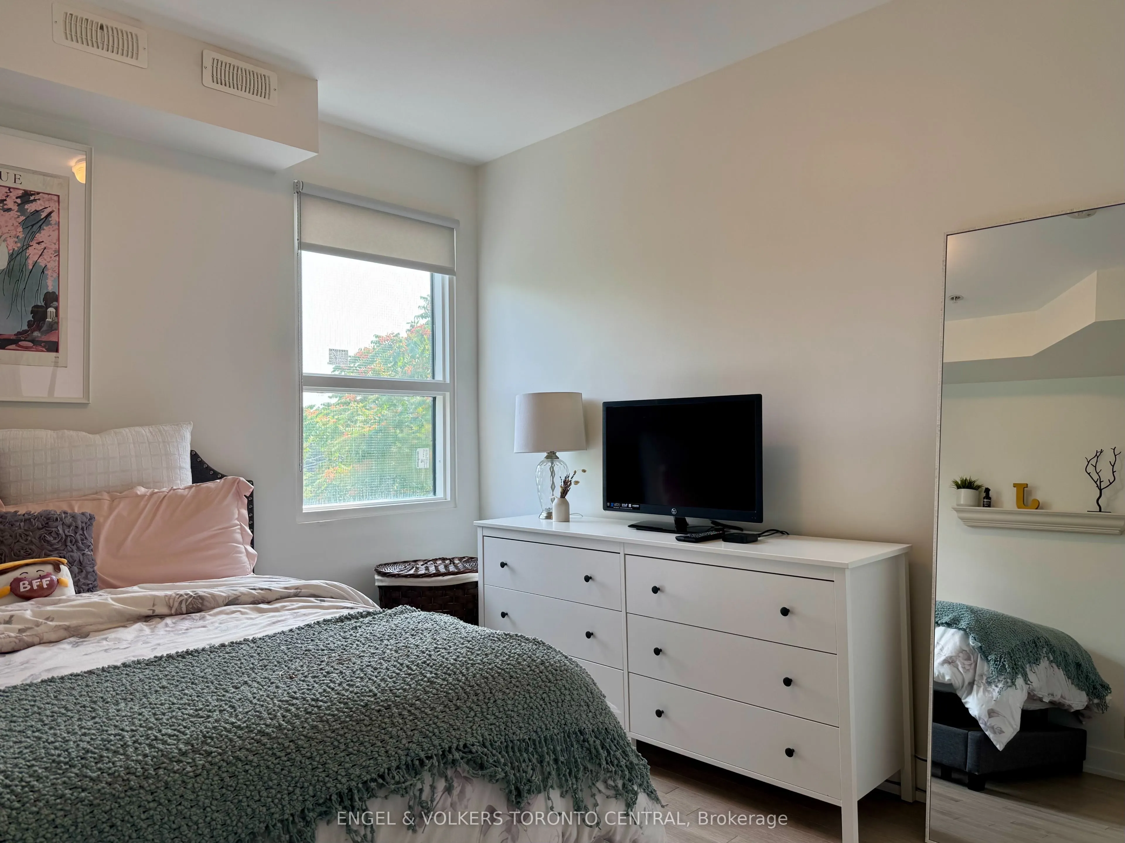 1555 Bloor Street W, #1