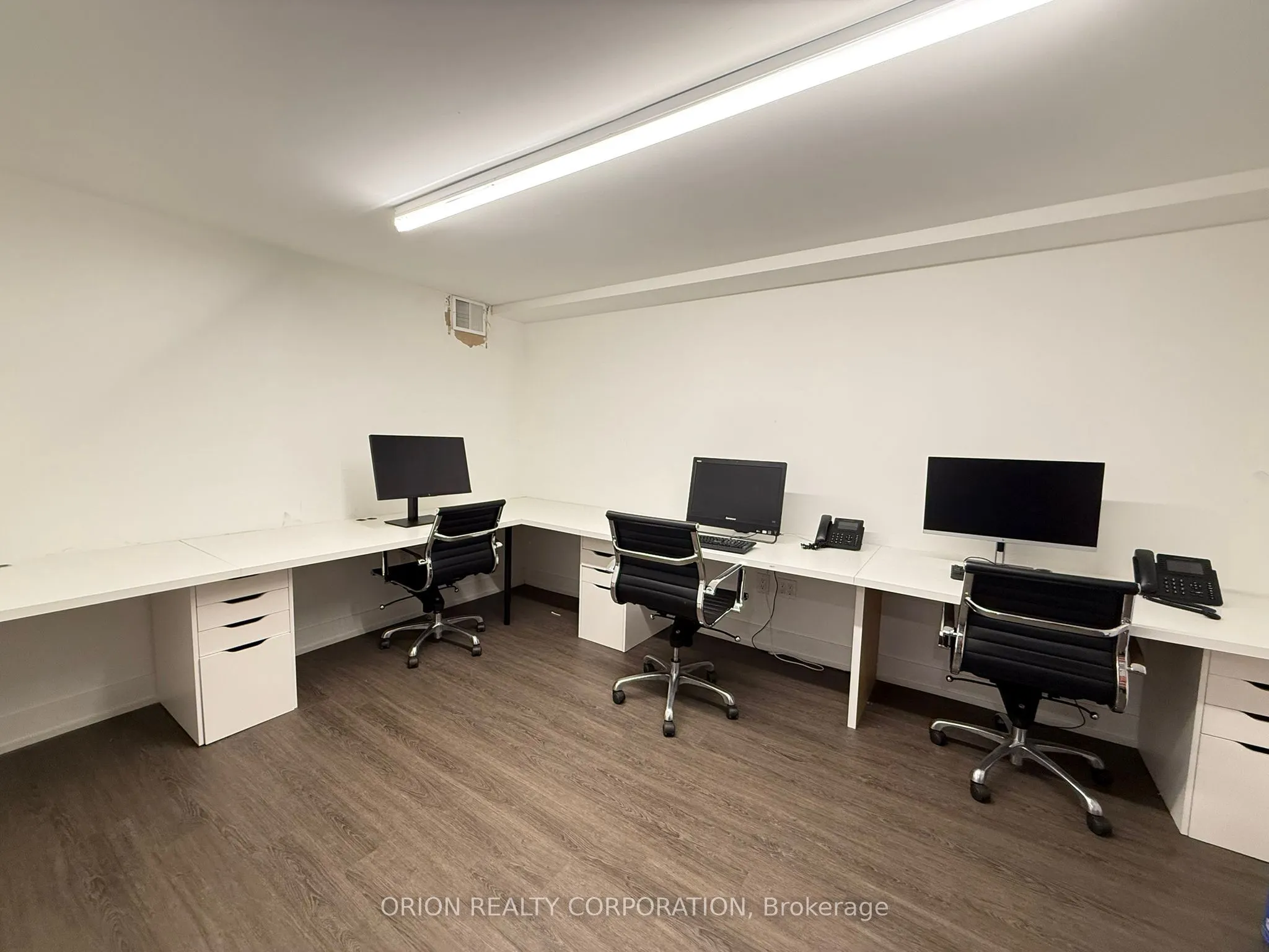 1149 Lakeshore Road E, #L2