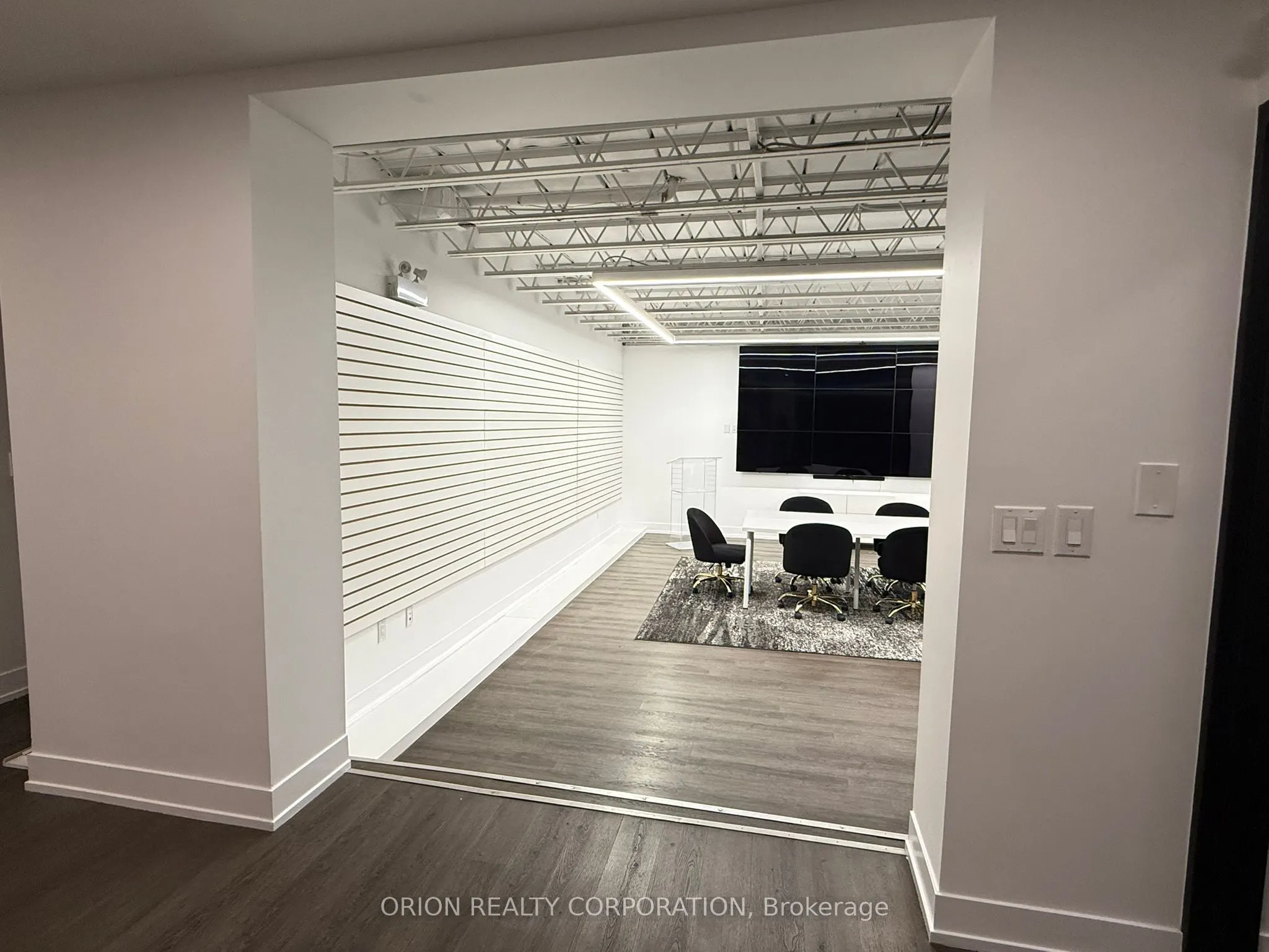 1149 Lakeshore Road E, #L3