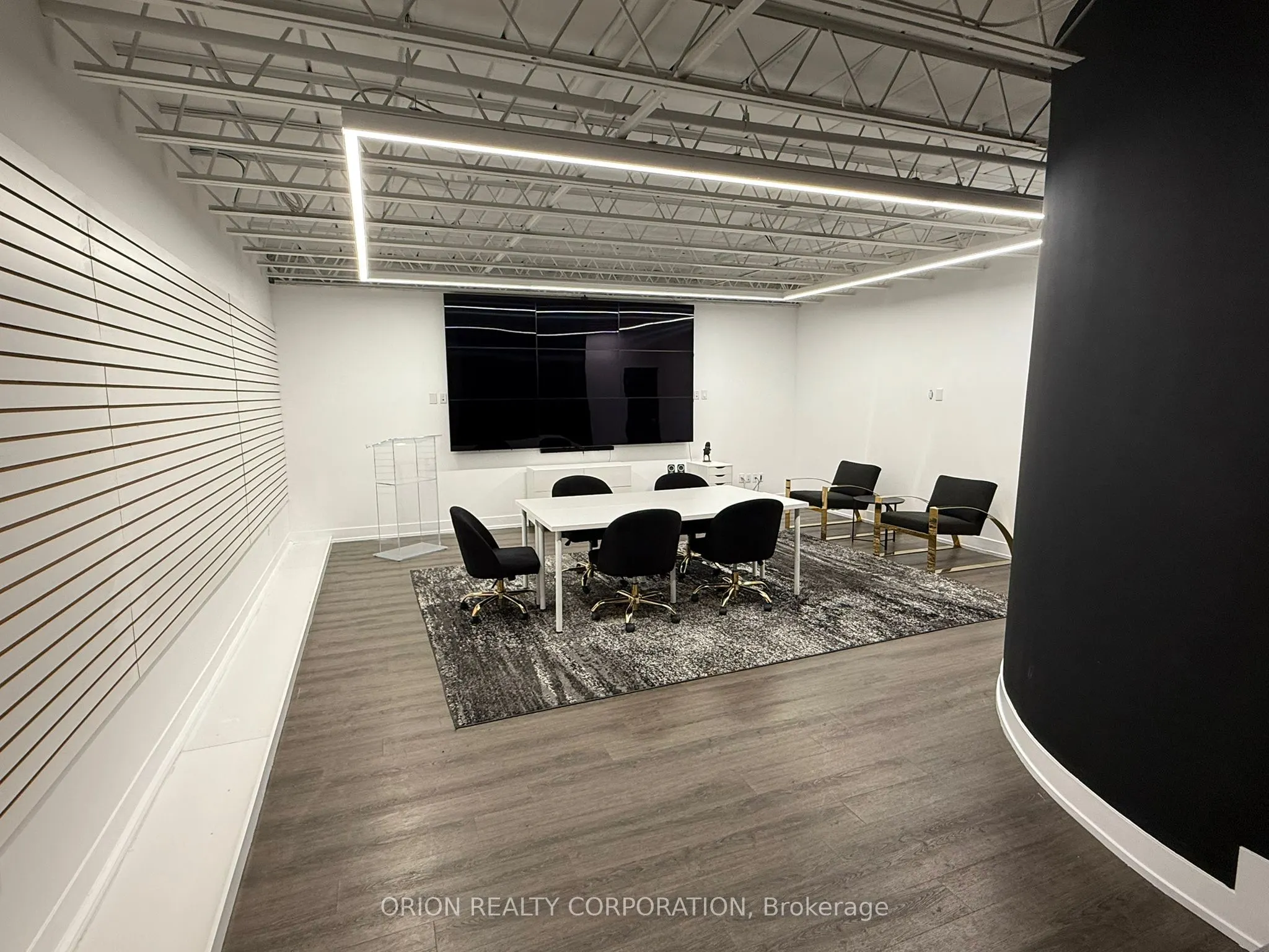 1149 Lakeshore Road E, #L3