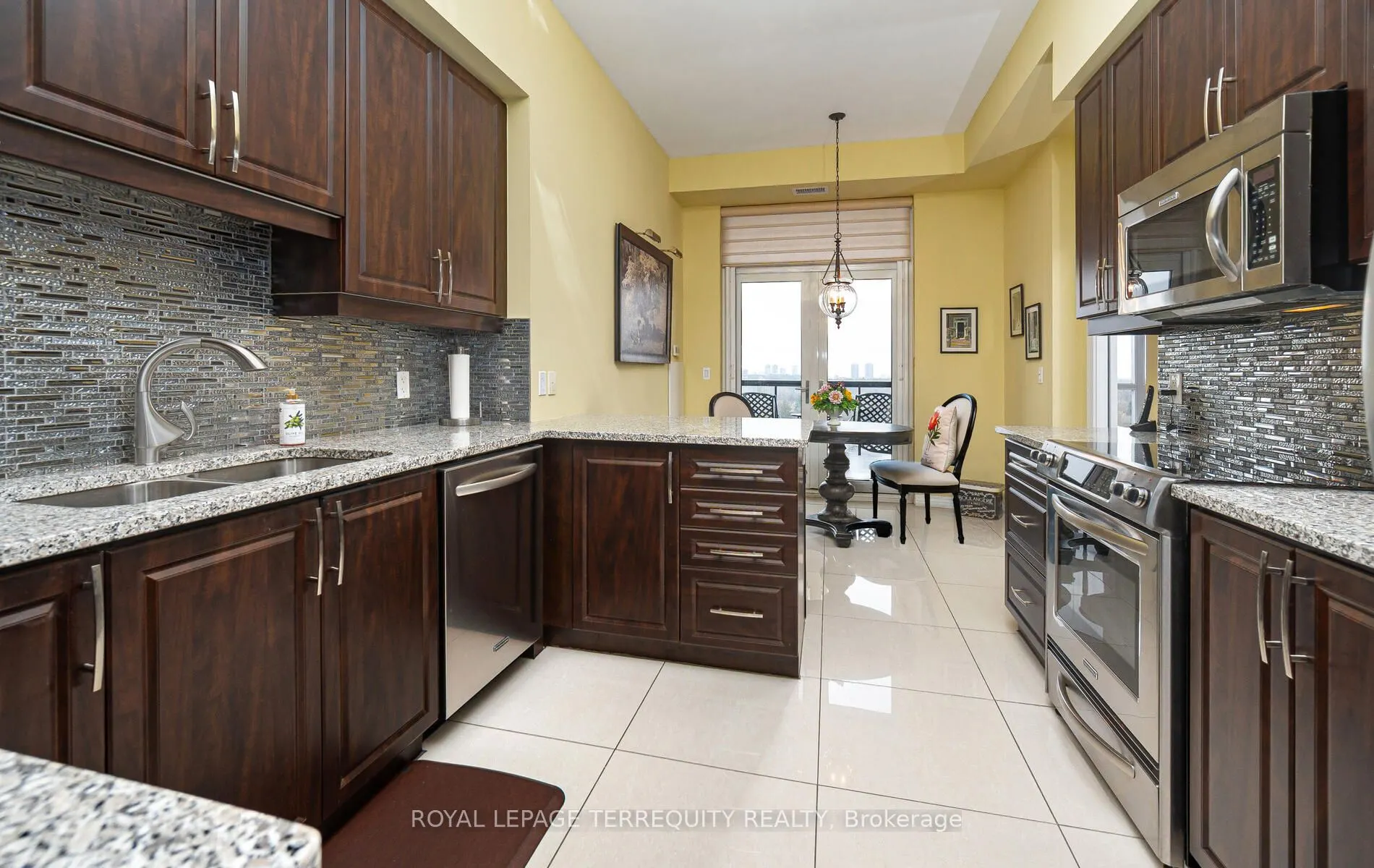 1135 Royal York Road, #1302