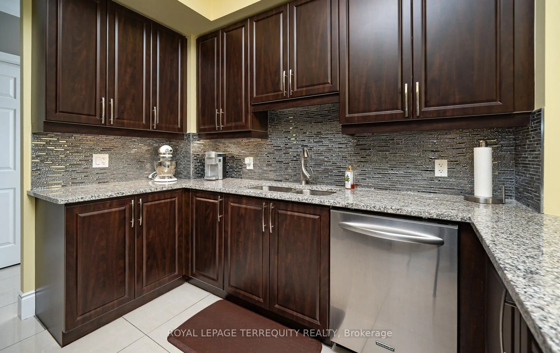 1135 Royal York Road, #1302