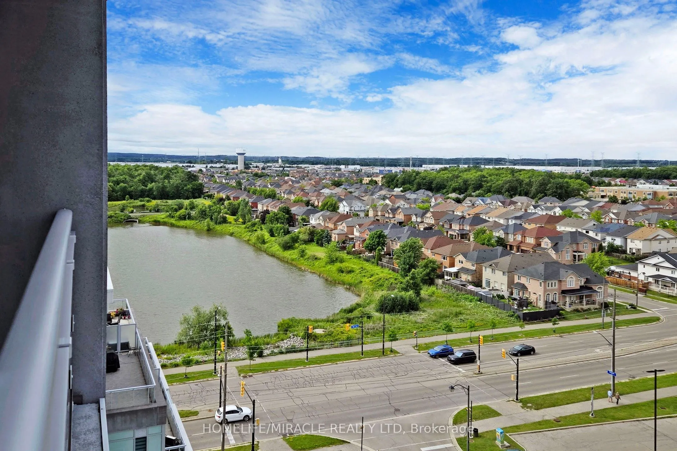 1050 Main Street E, #1106