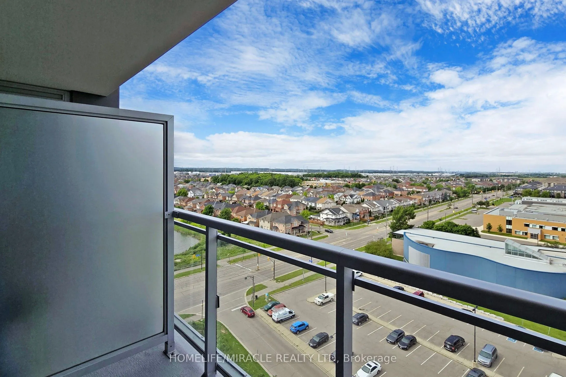 1050 Main Street E, #1106