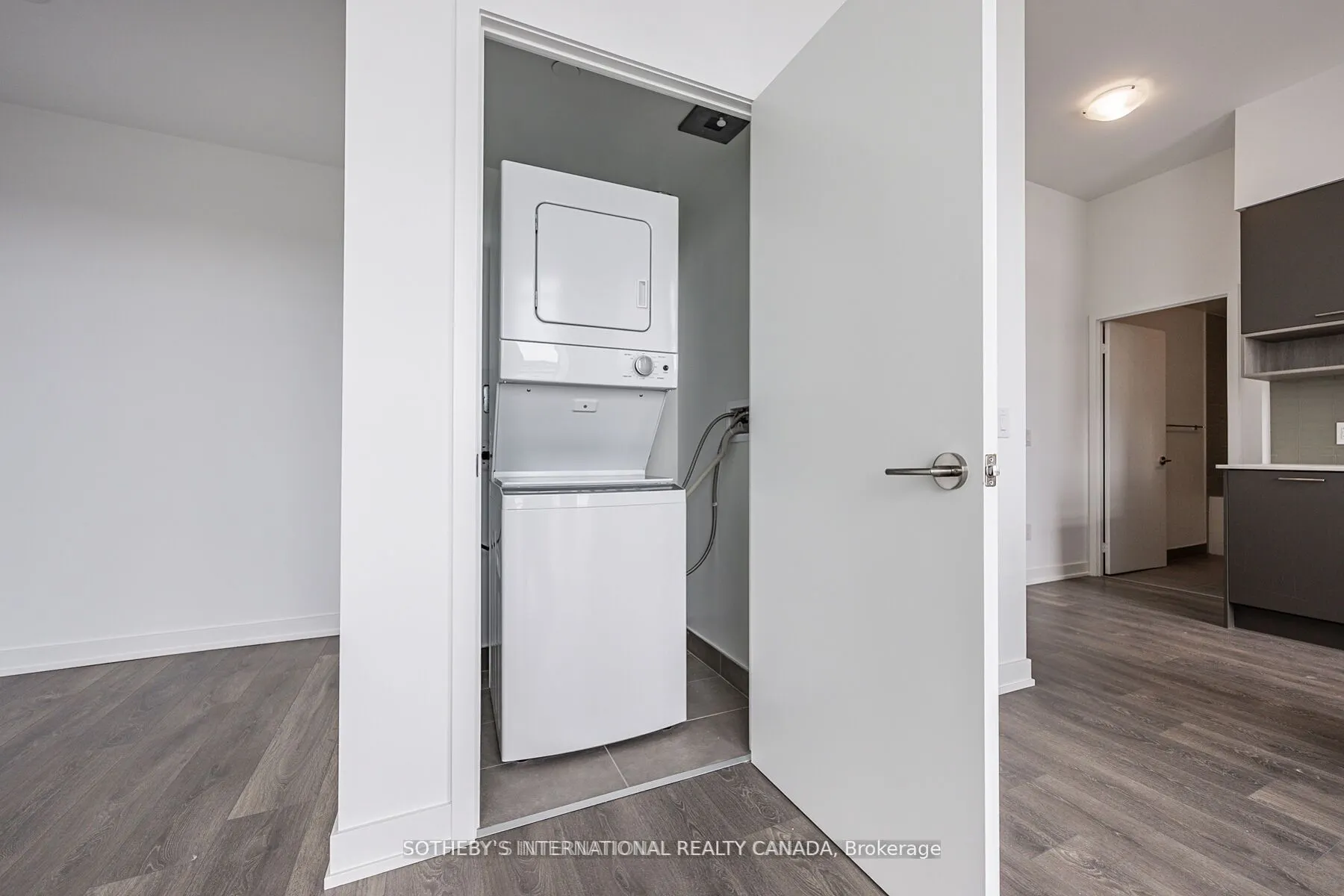 3005 Pine Glen Road S, #809