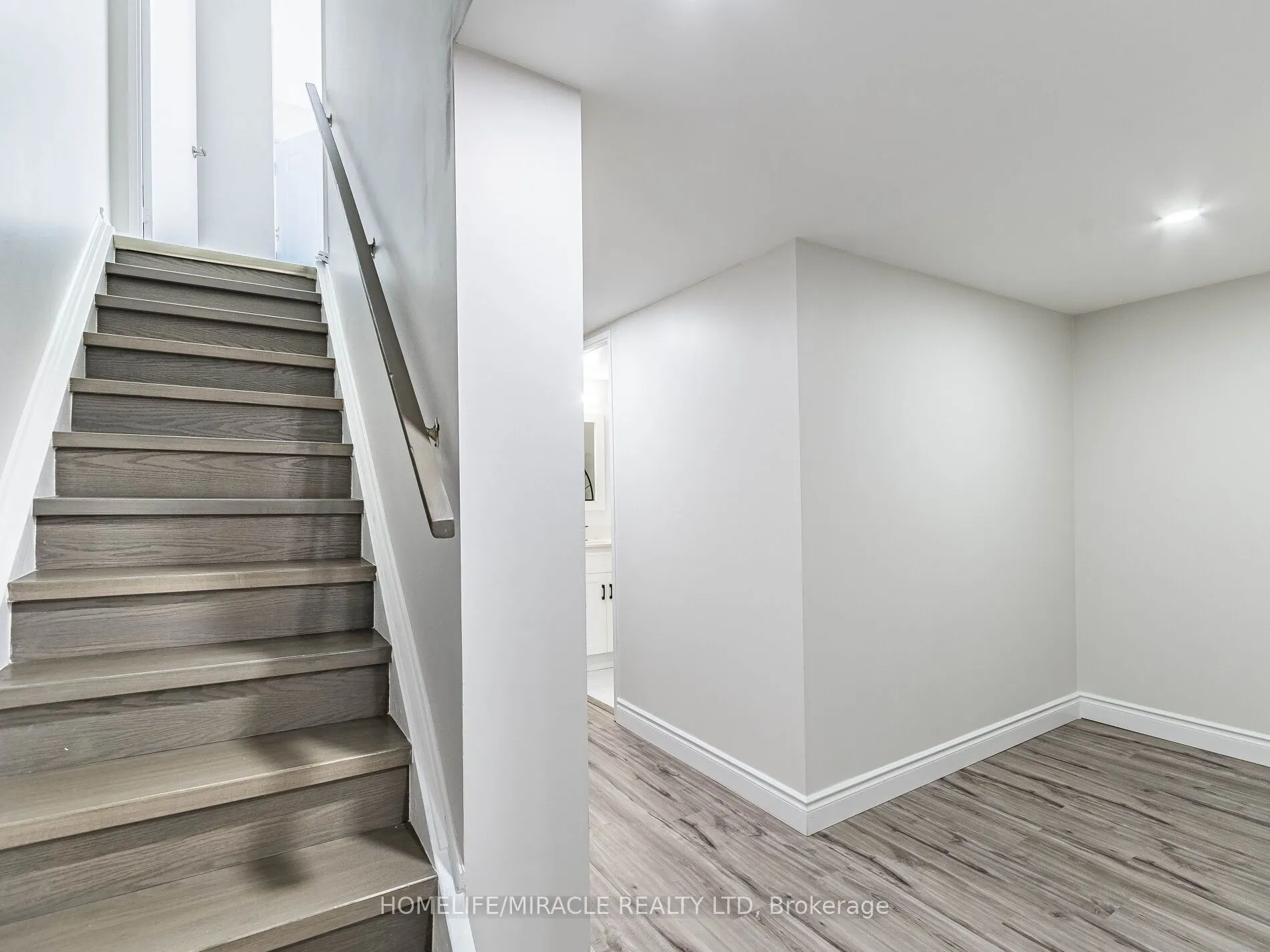 180 Mississauga Valley Boulevard, #124