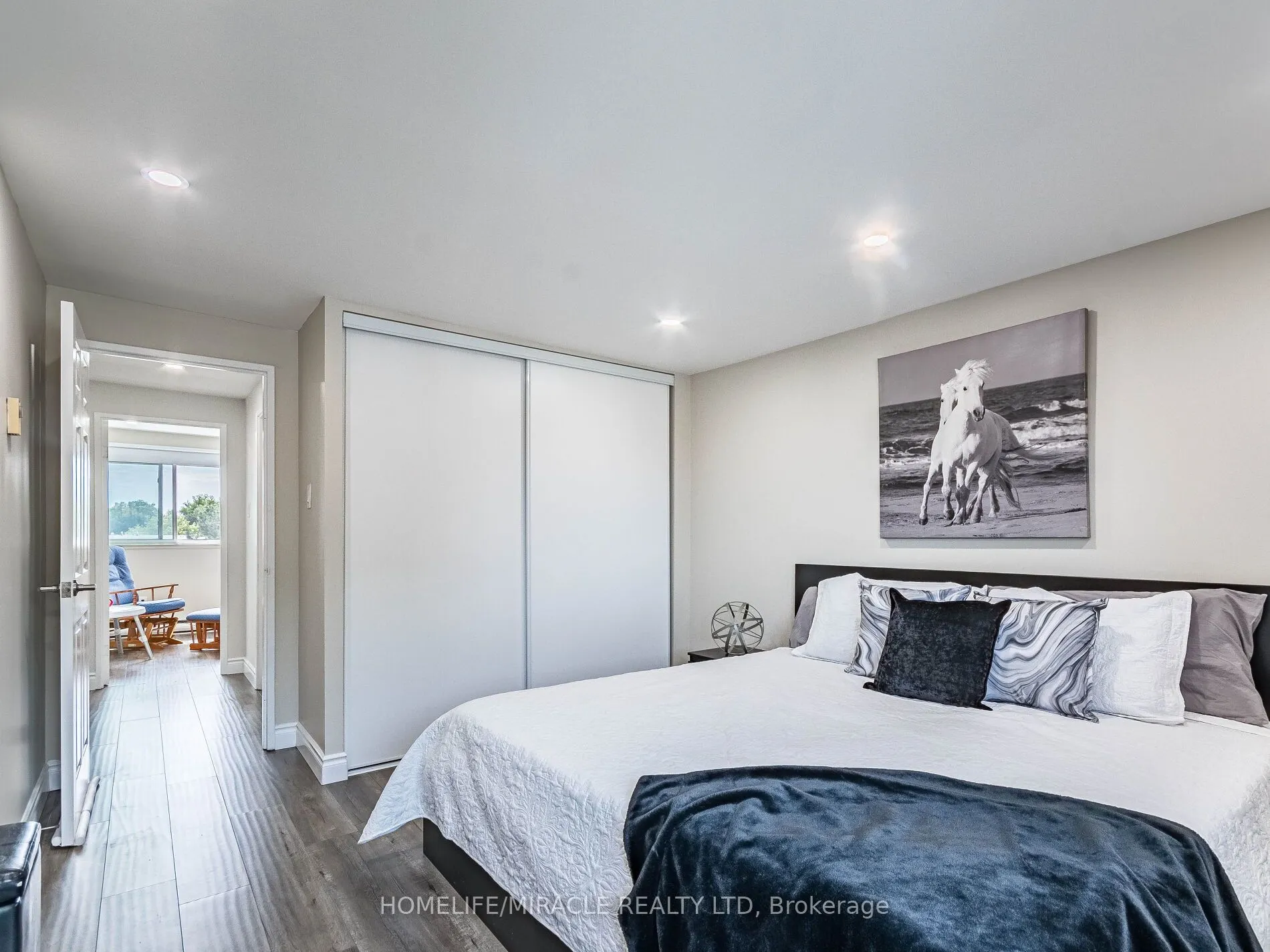 180 Mississauga Valley Boulevard, #124