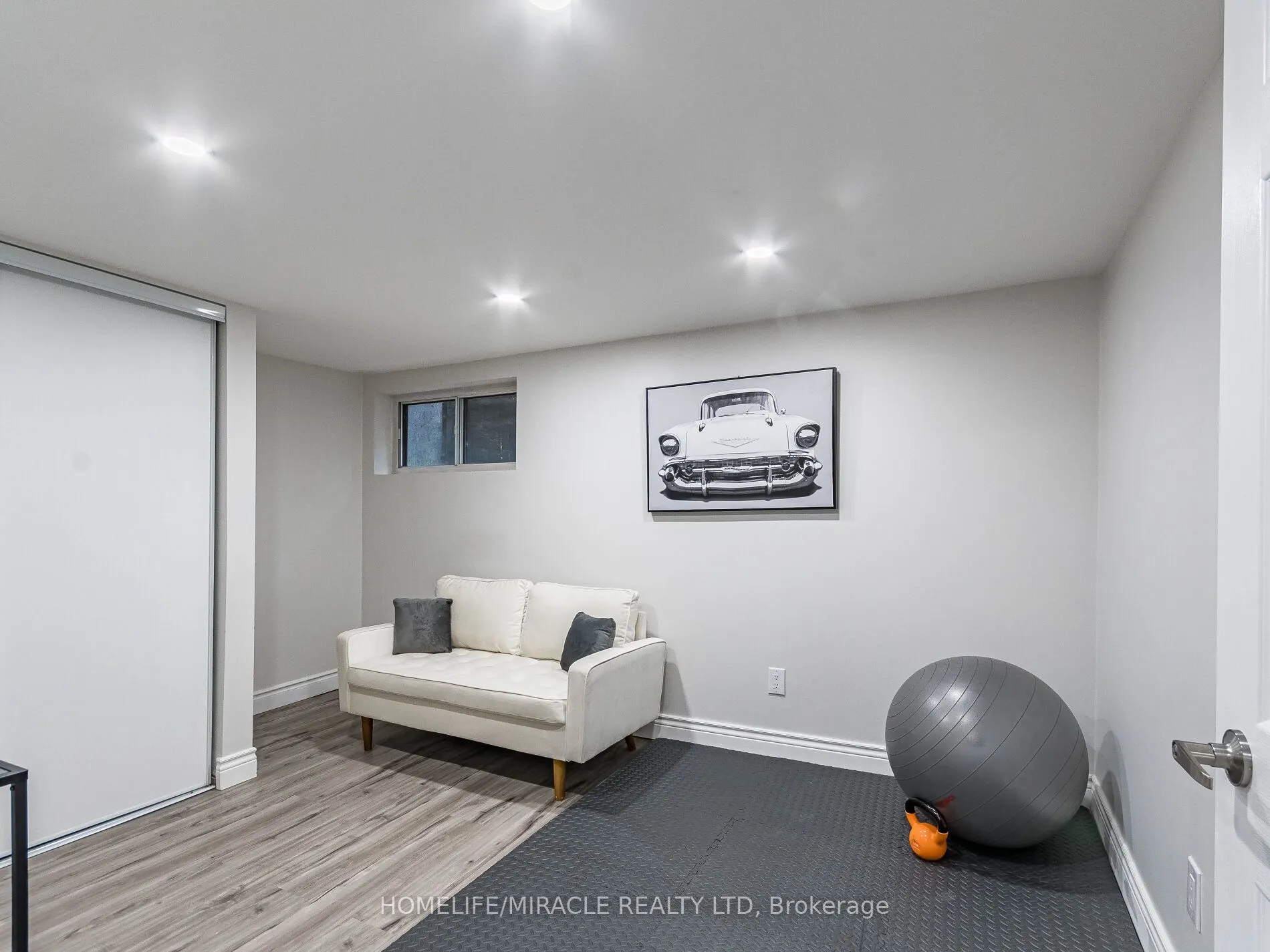 180 Mississauga Valley Boulevard, #124