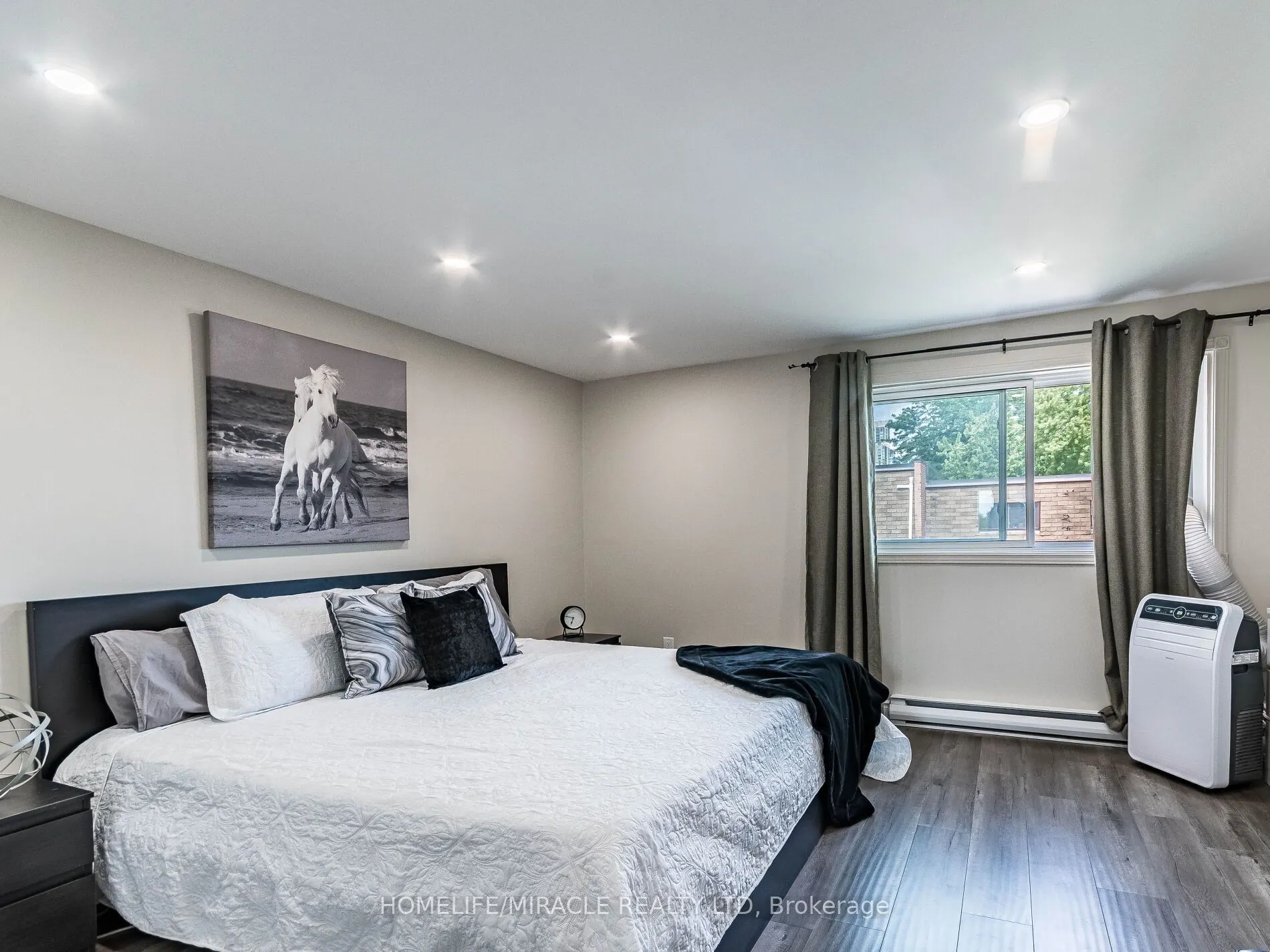 180 Mississauga Valley Boulevard, #124