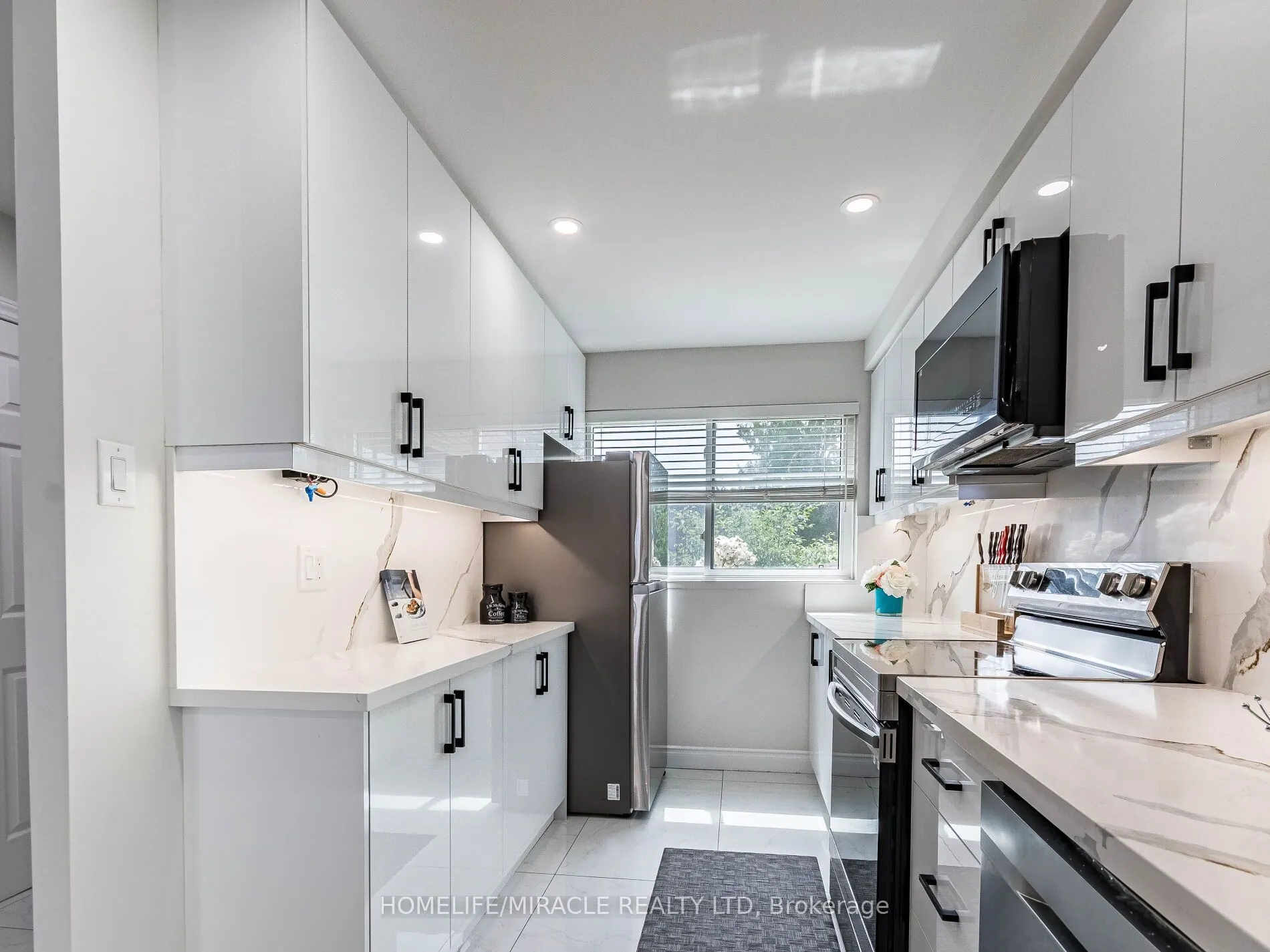 180 Mississauga Valley Boulevard, #124