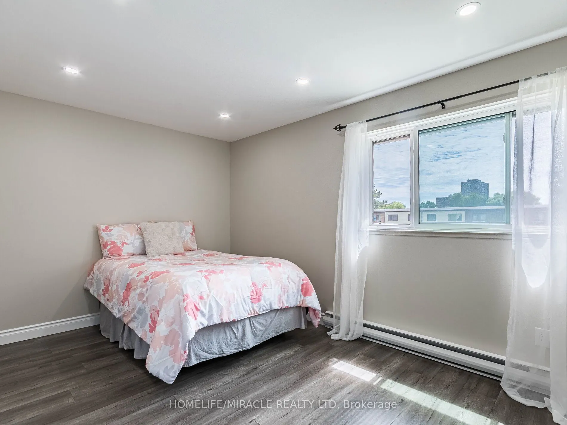 180 Mississauga Valley Boulevard, #124