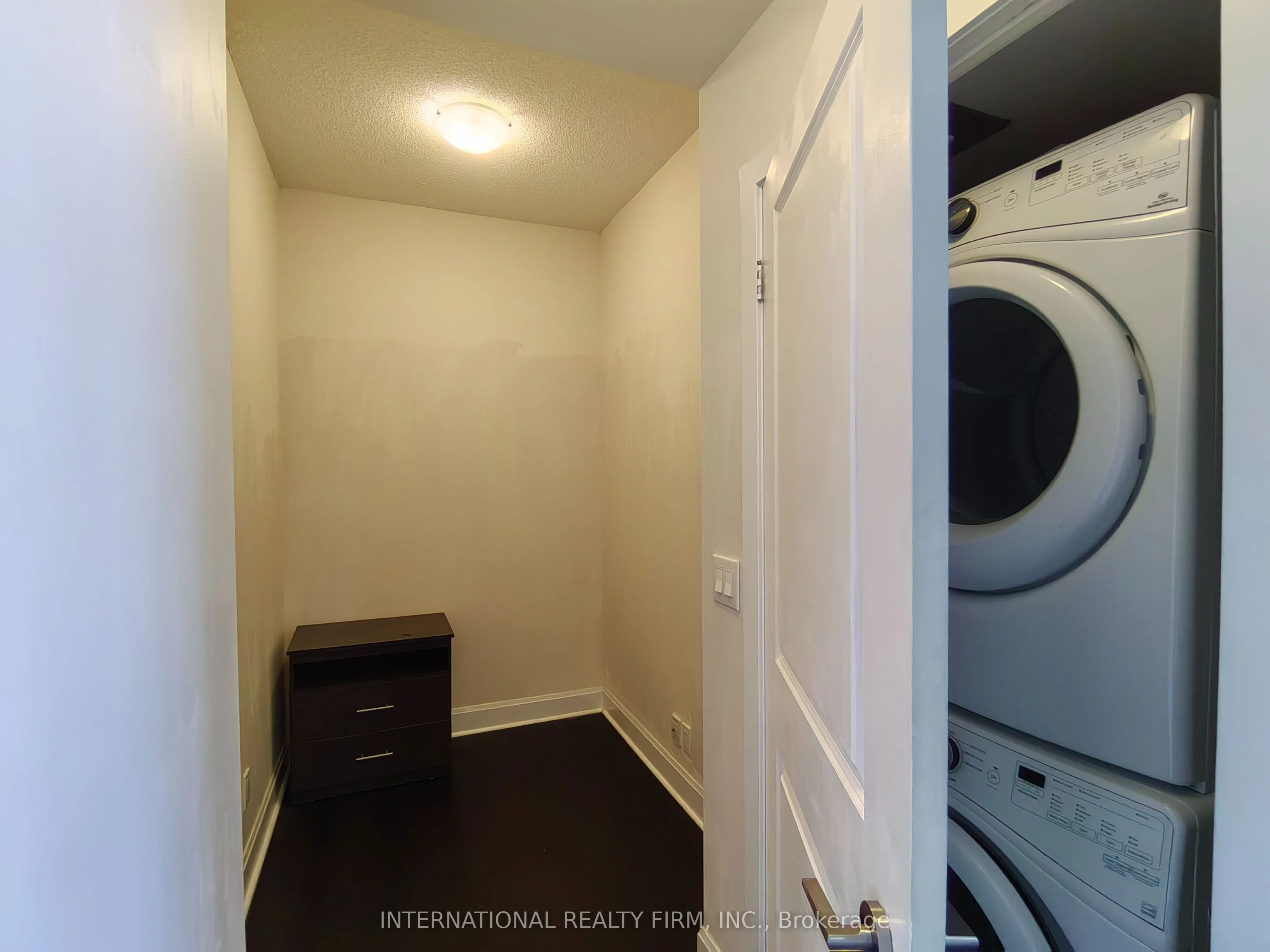 33 Shore Breeze Drive, #1608